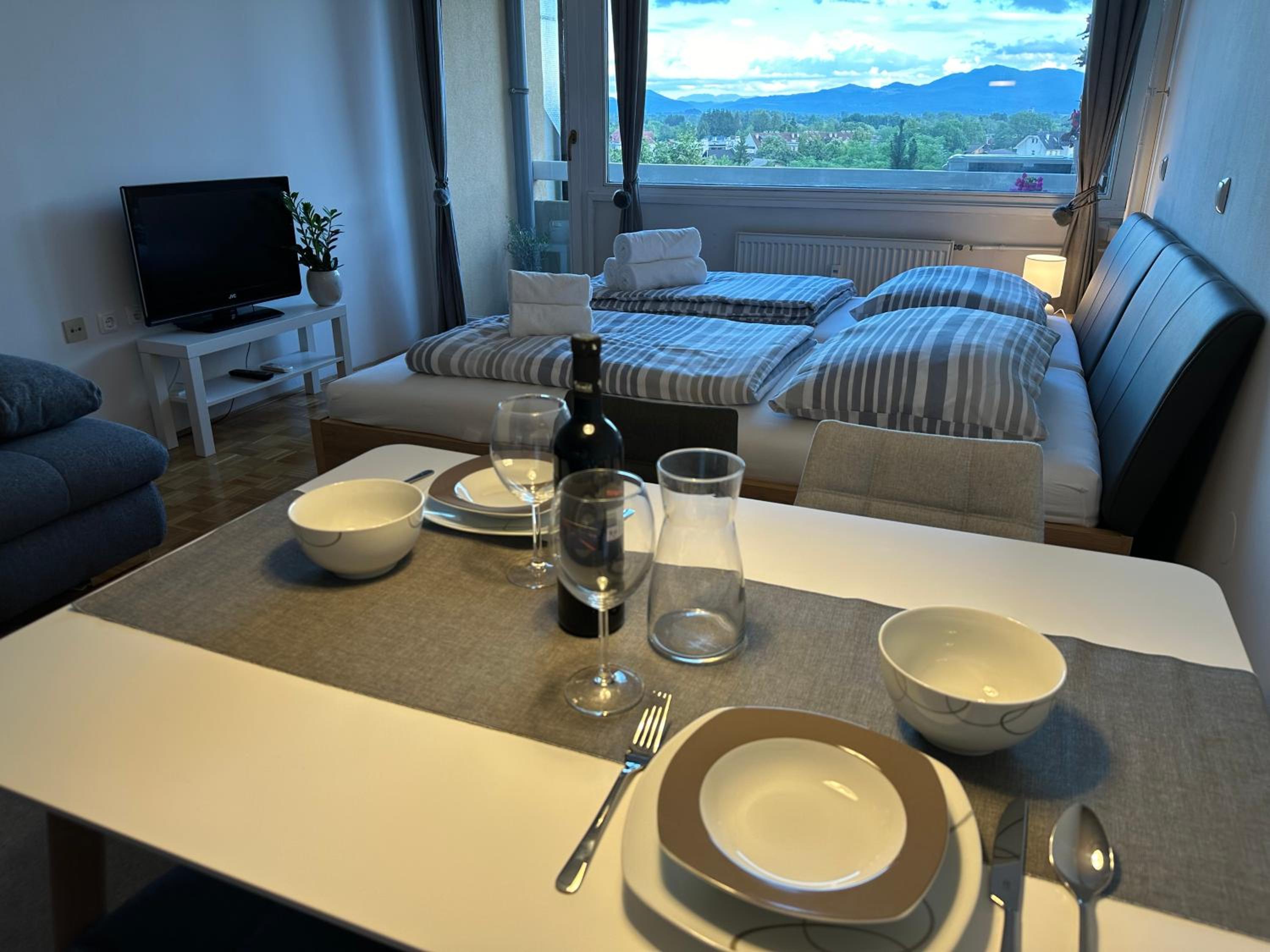Modern Cute Apartment with Balcony, Ljubljana Center view 3
