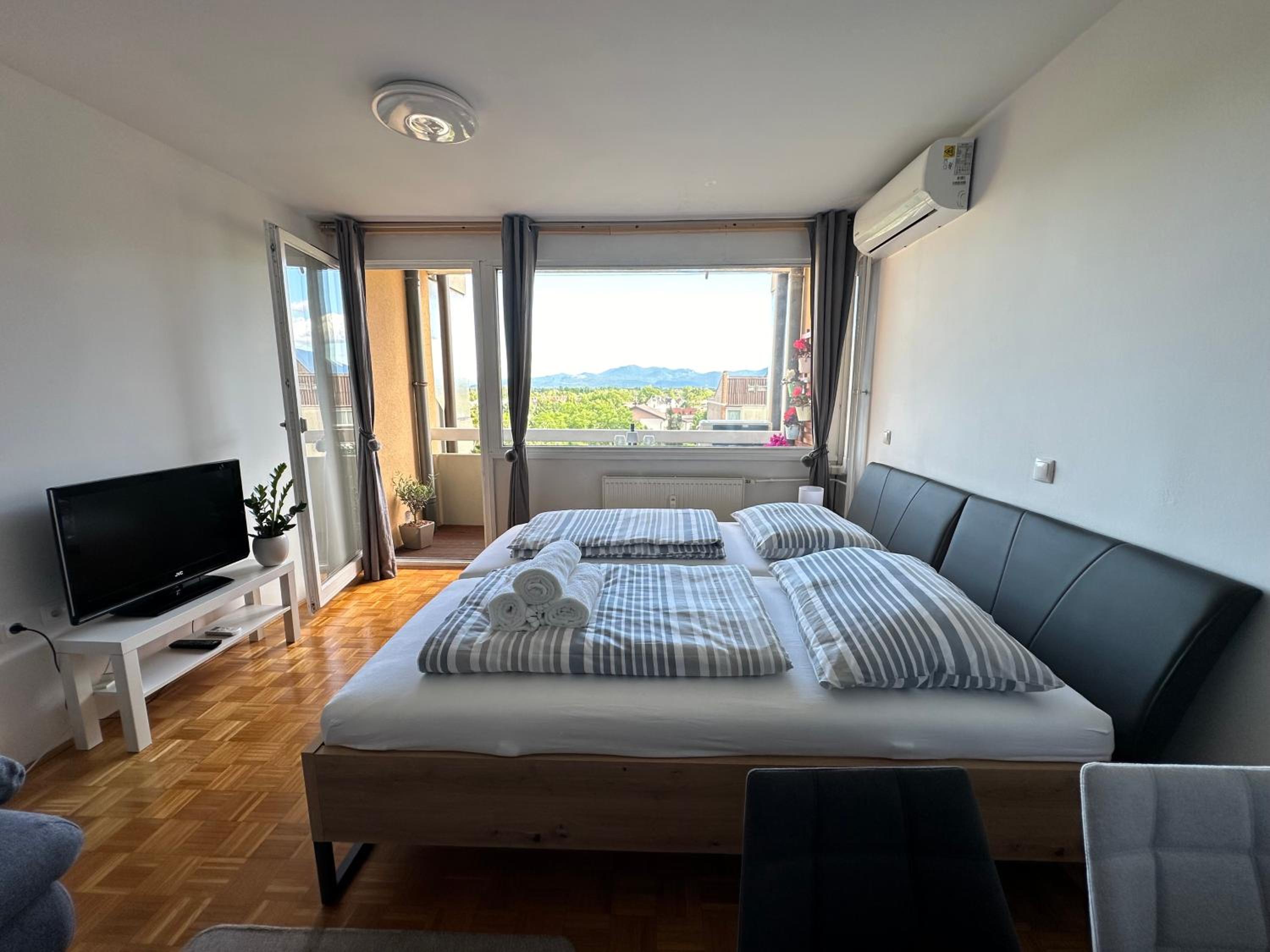 Modern Cute Apartment with Balcony, Ljubljana Center view 2