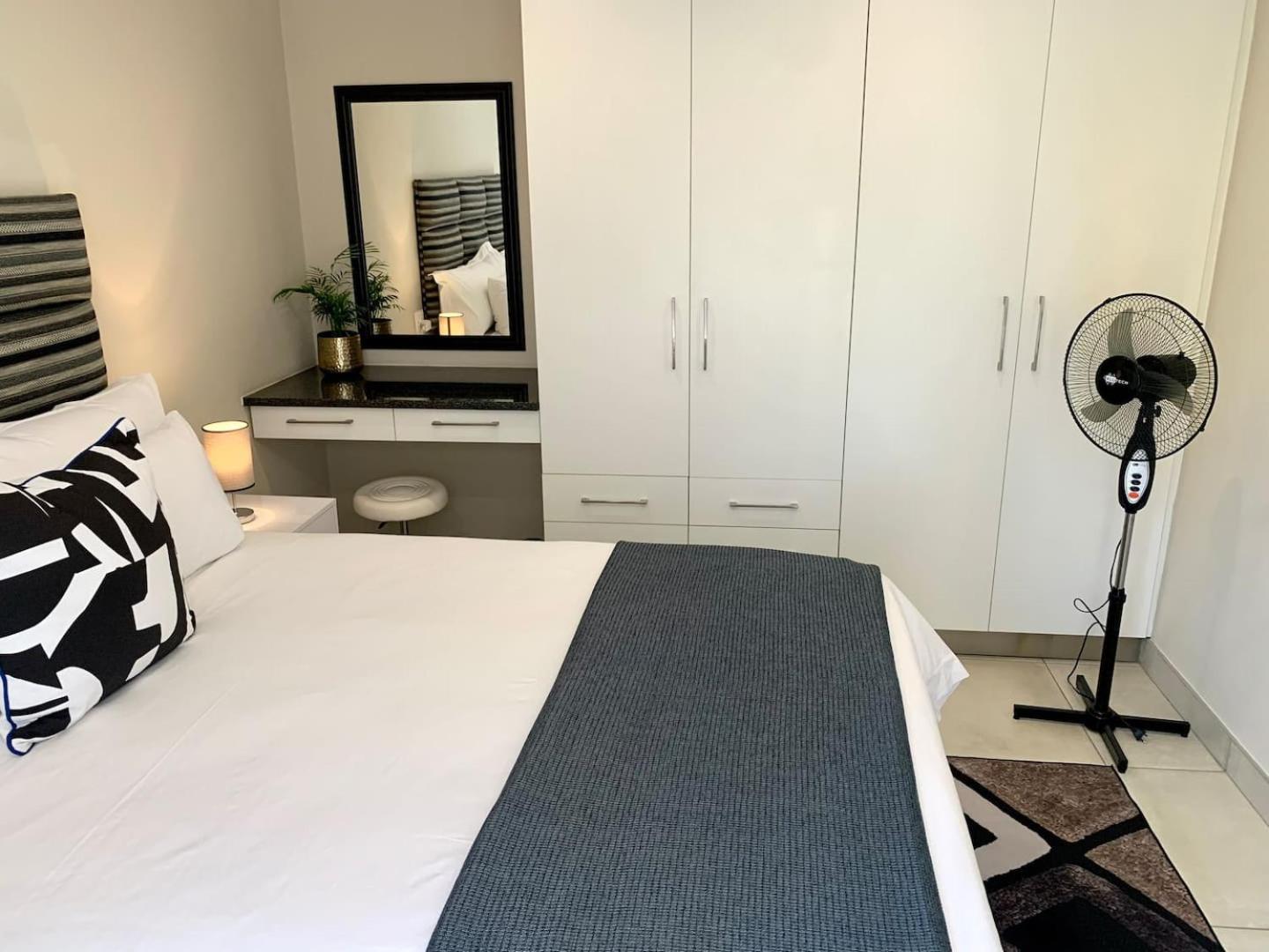Menlyn View Unit 6 view 4