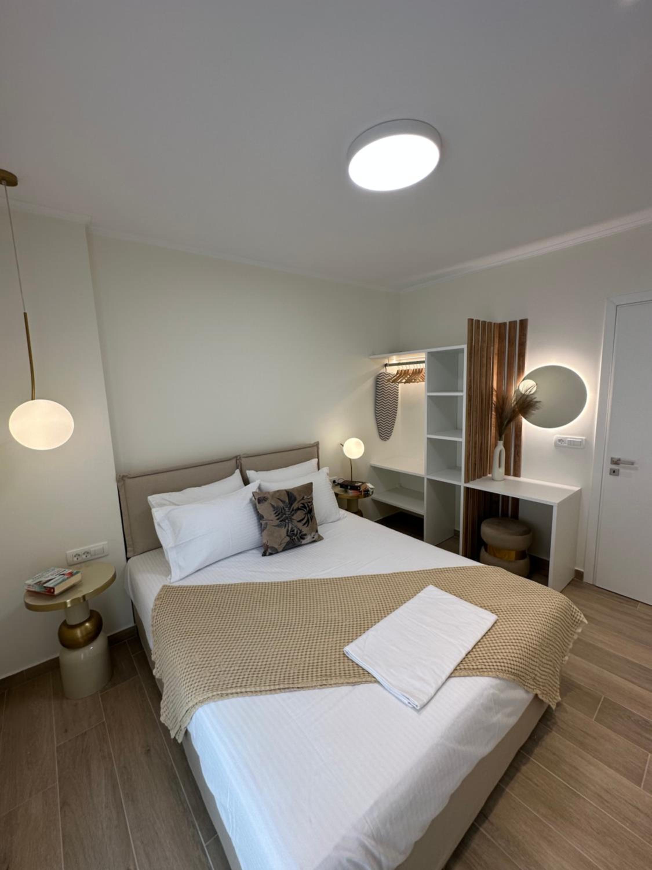 K & L Luxury Suite photo 4