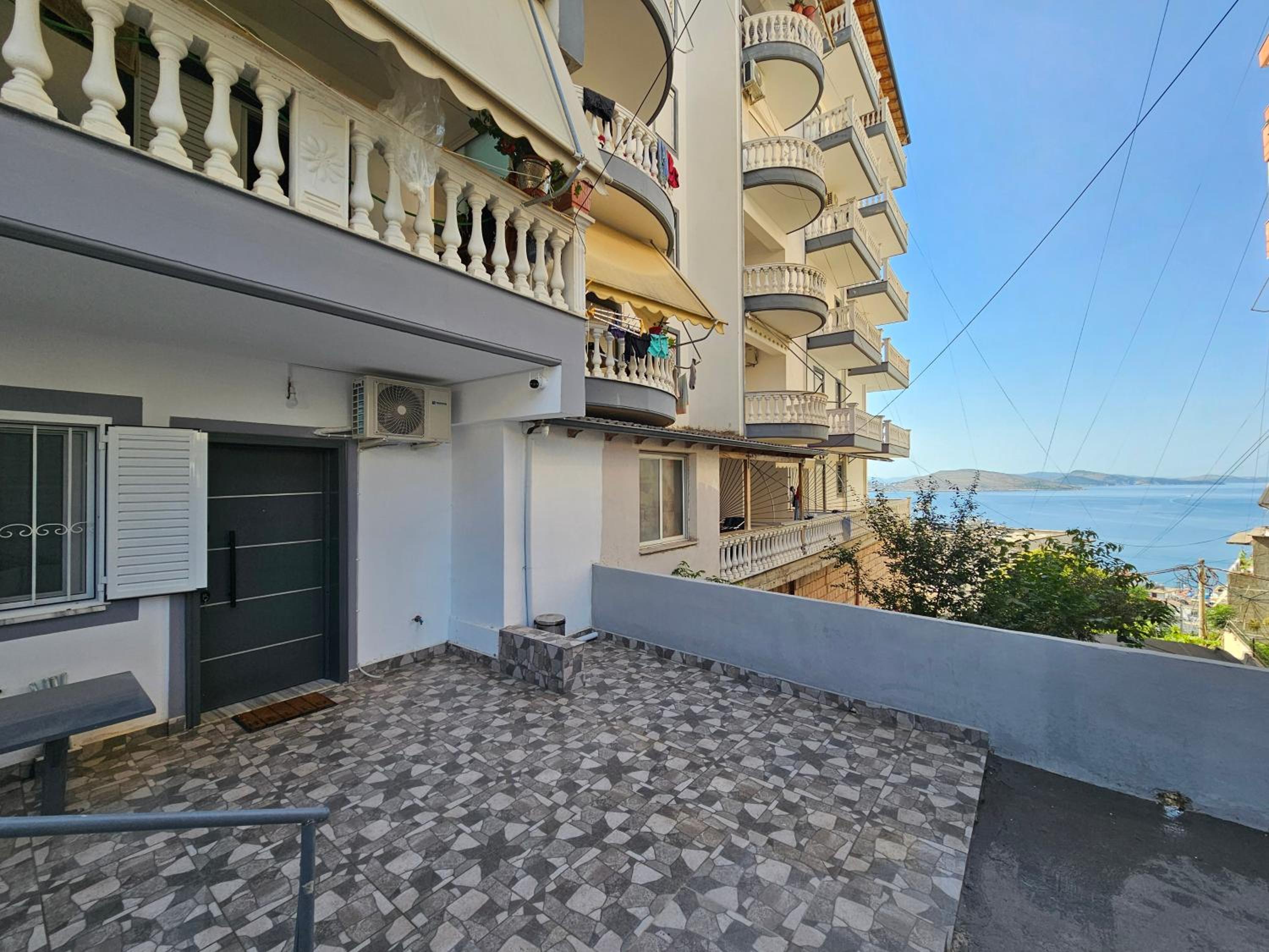 3-Leo's Apartments