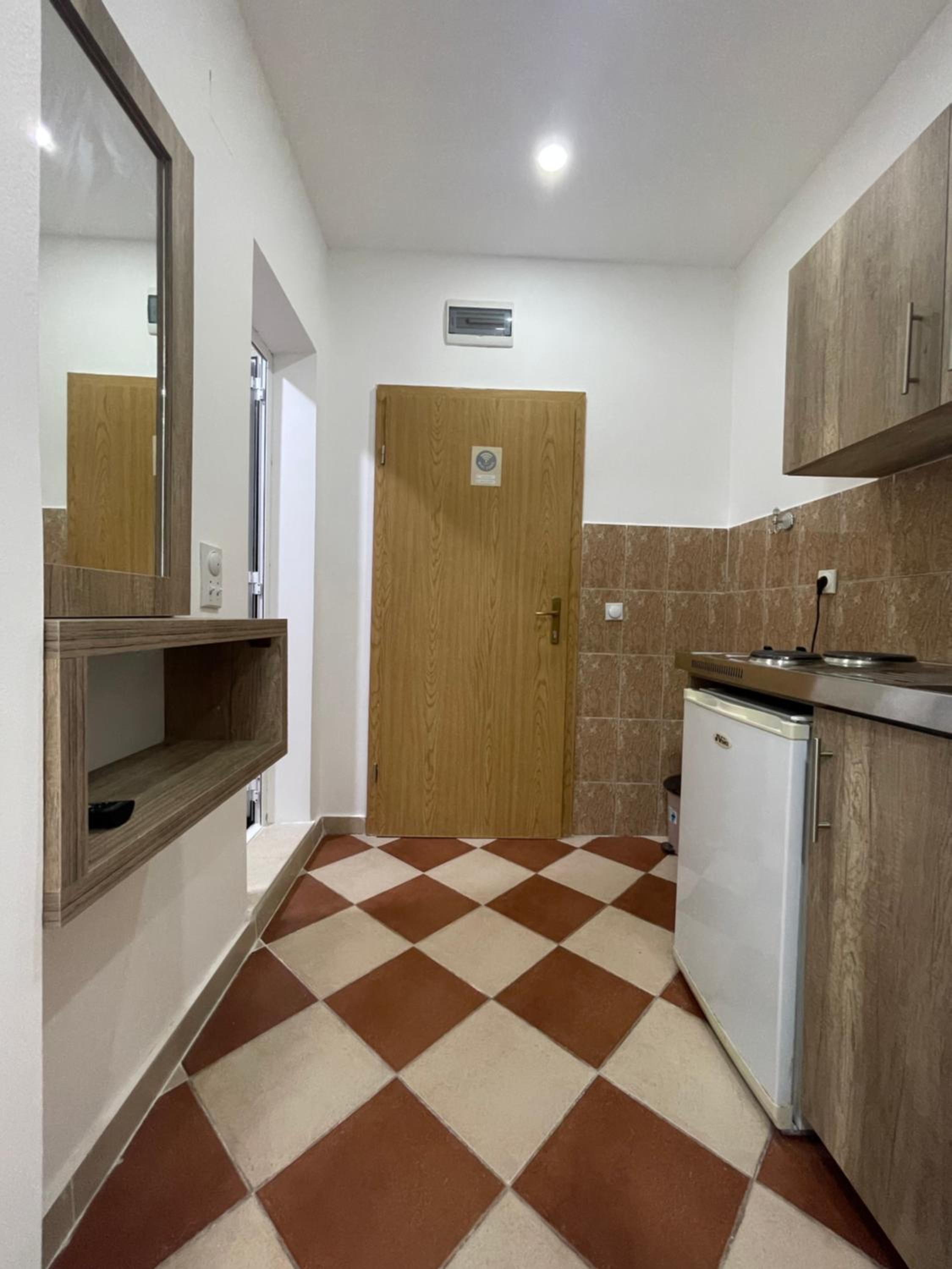 Kodra Apartments