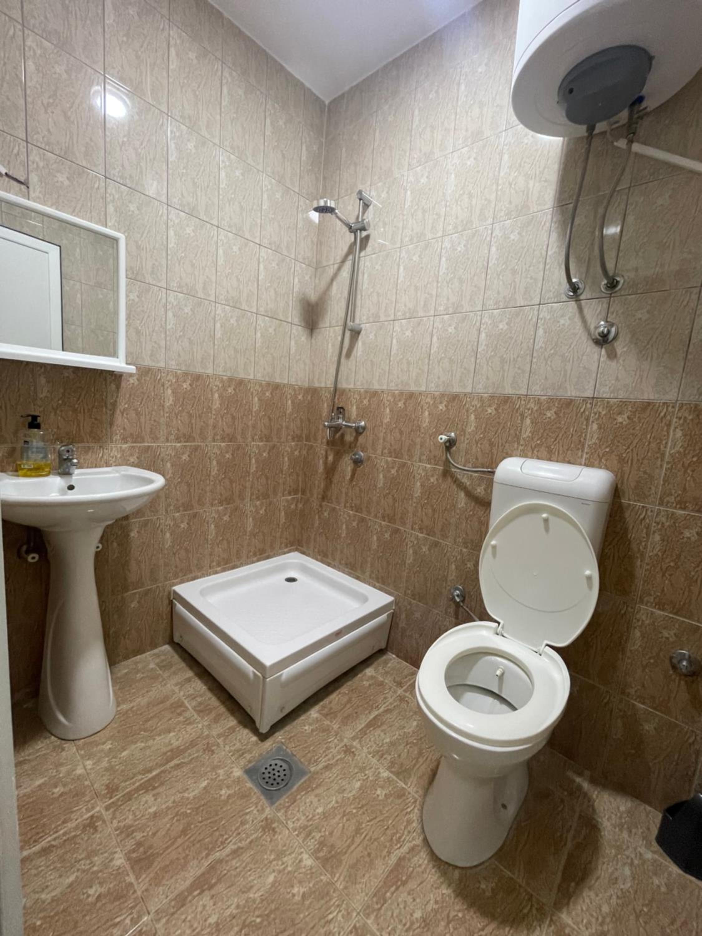 Kodra Apartments