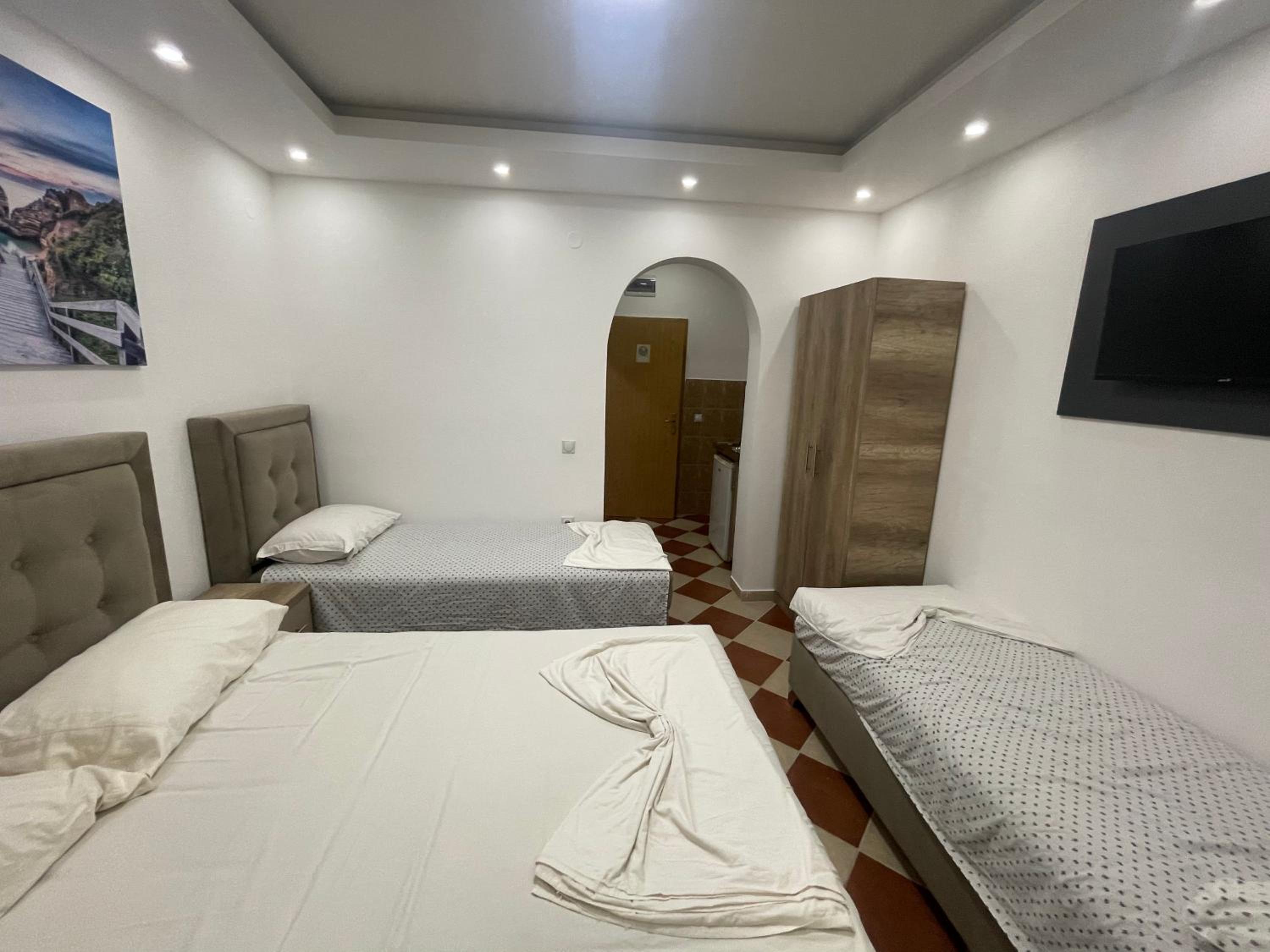 Kodra Apartments