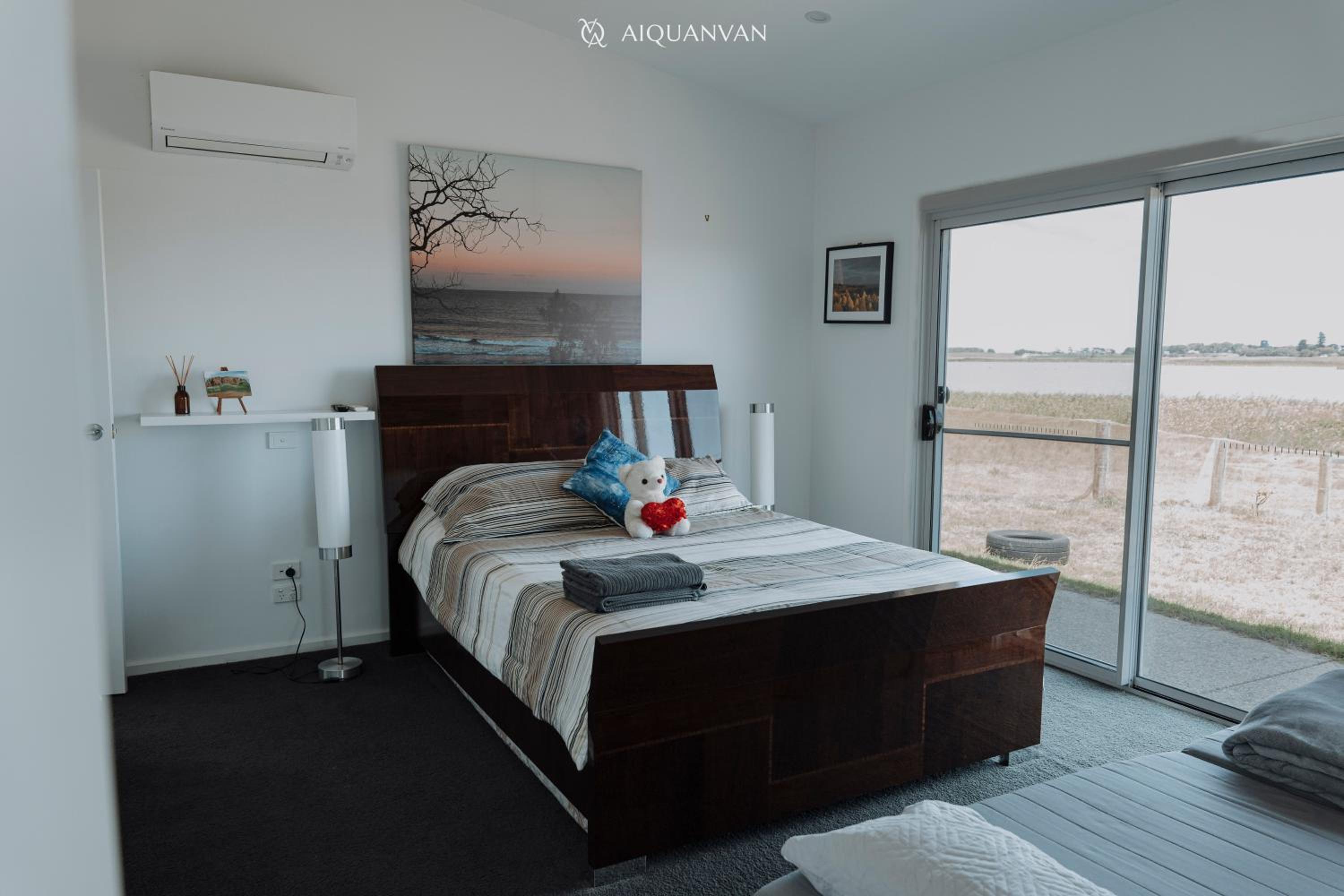 Unwind Private Island Getaway - Lakefront