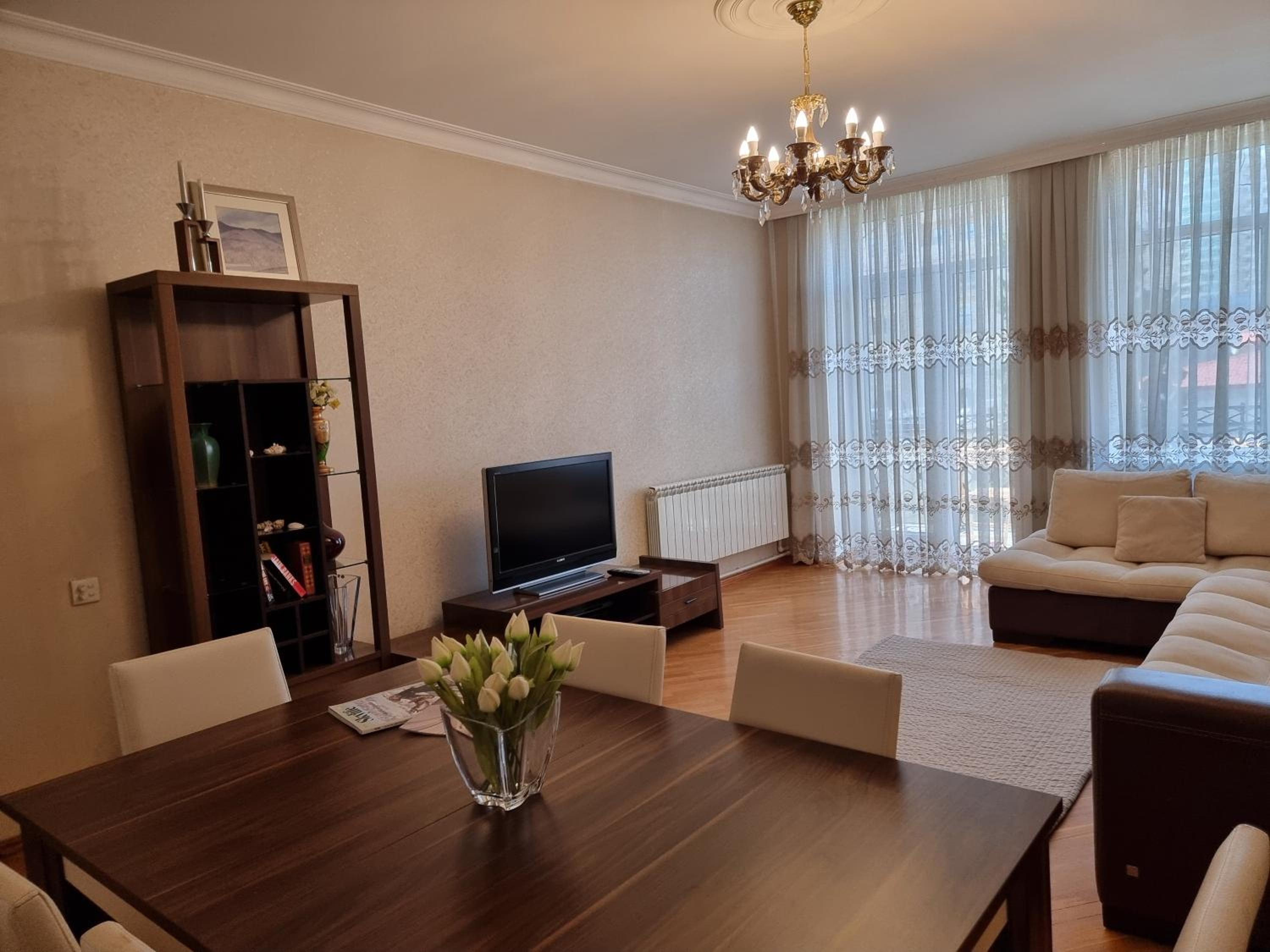 Papa Jons apartment