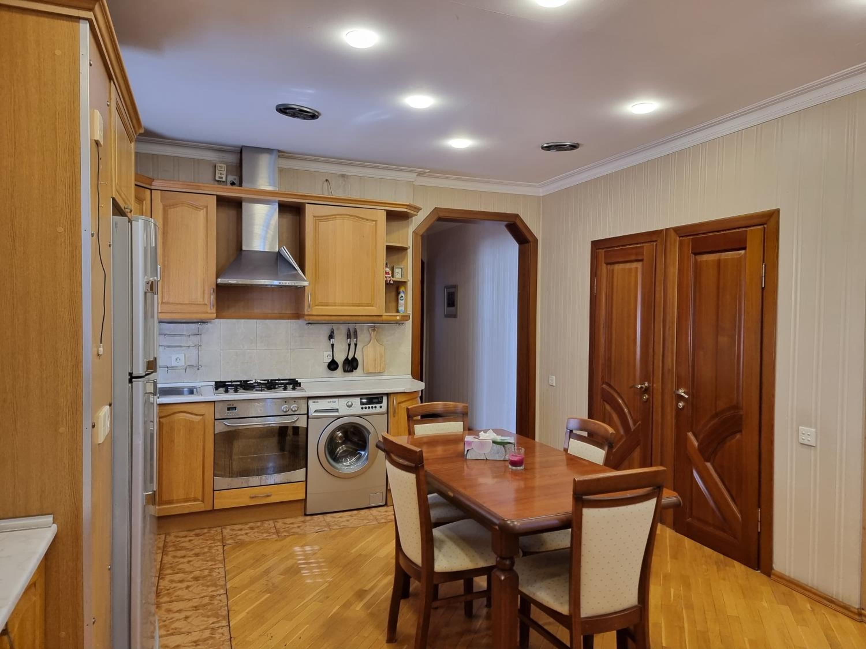 Papa Jons apartment