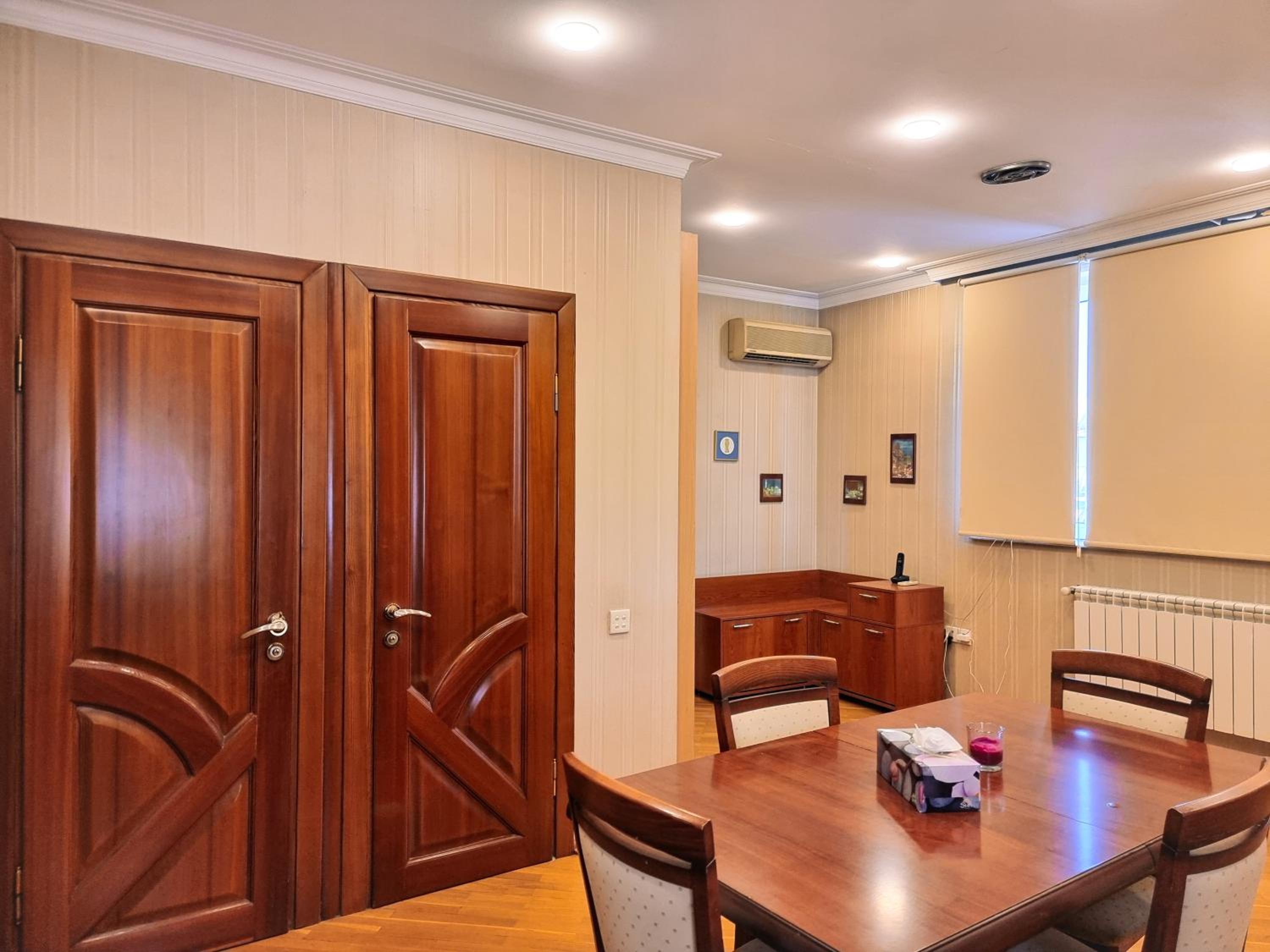 Papa Jons apartment