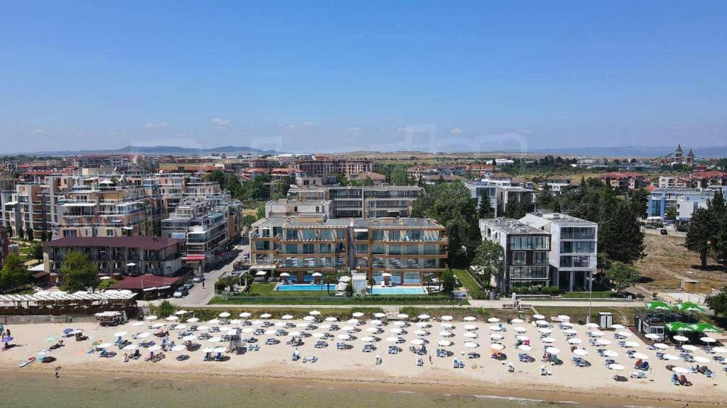 Central Beach Ravda Apartments
