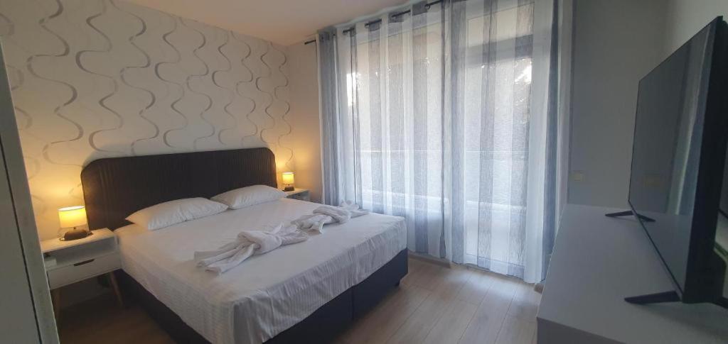 Central Beach Ravda Apartments