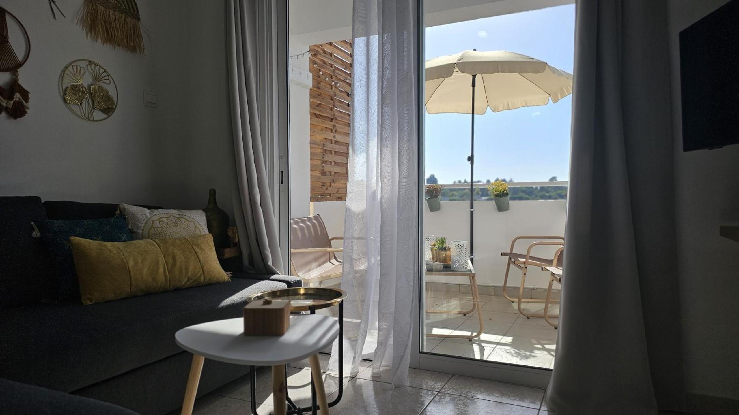 STAY Kastella Beach Apartment