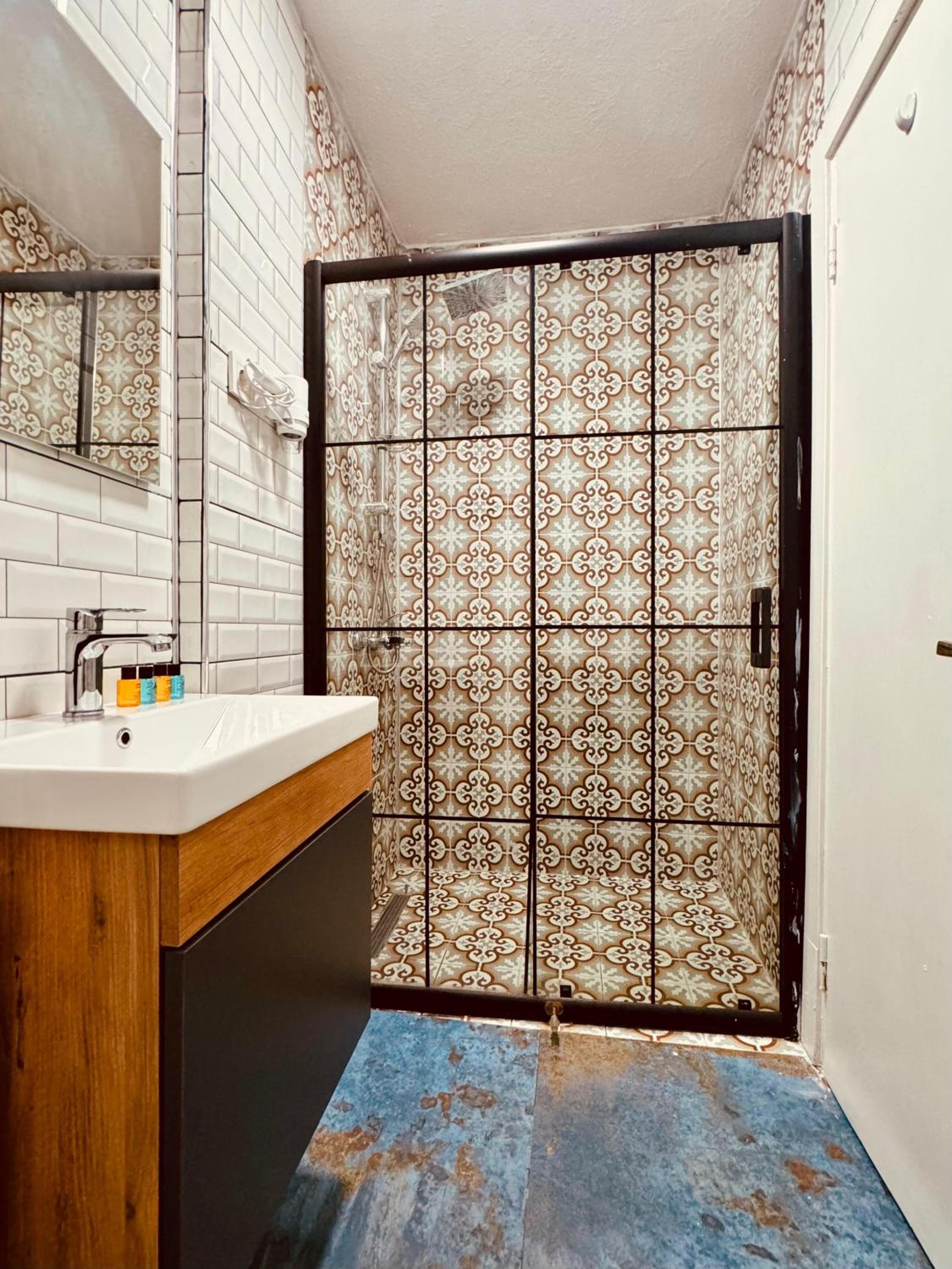 THE BEYBÛN HOTEL - Image 31