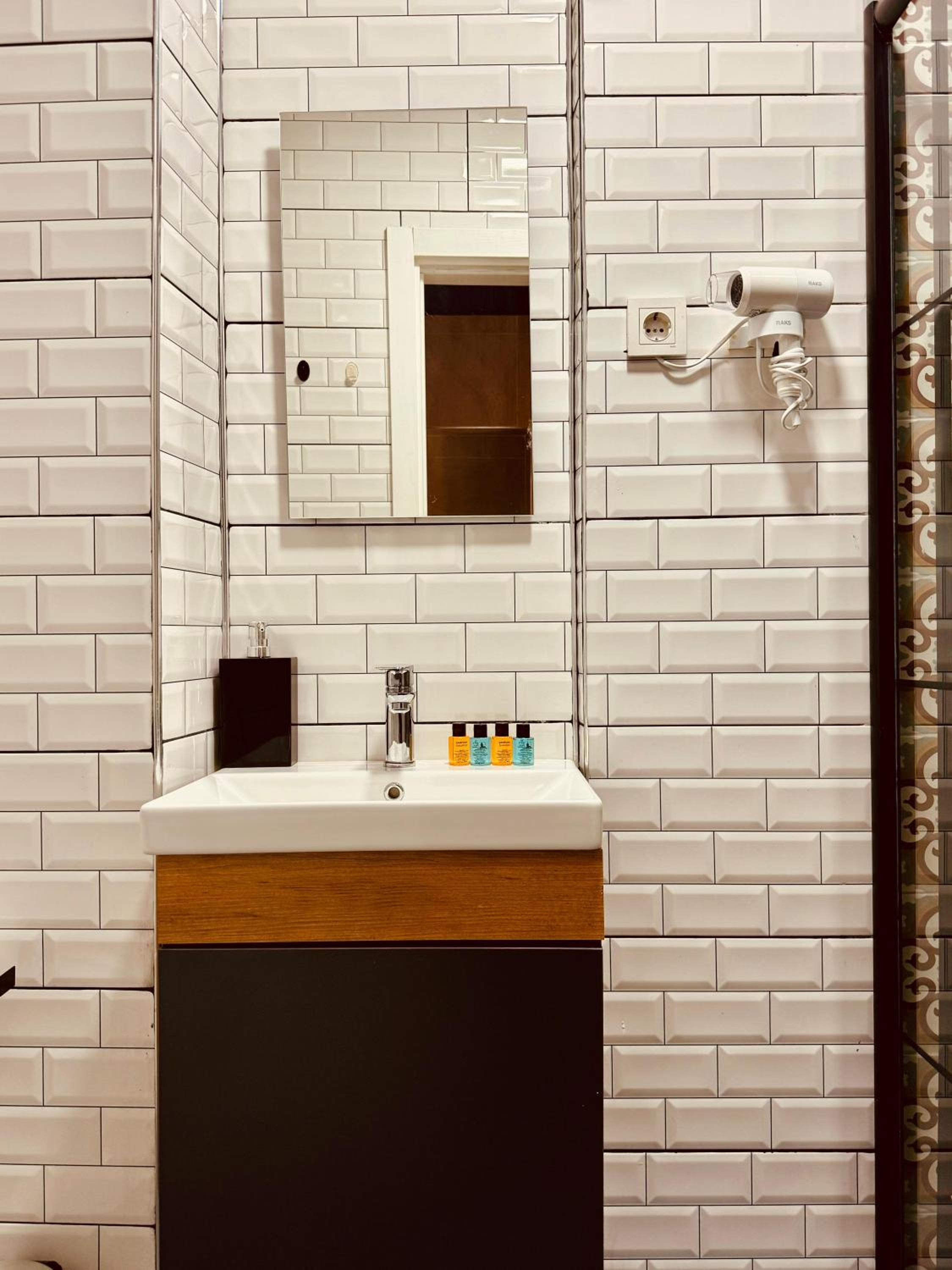 THE BEYBÛN HOTEL - Image 33