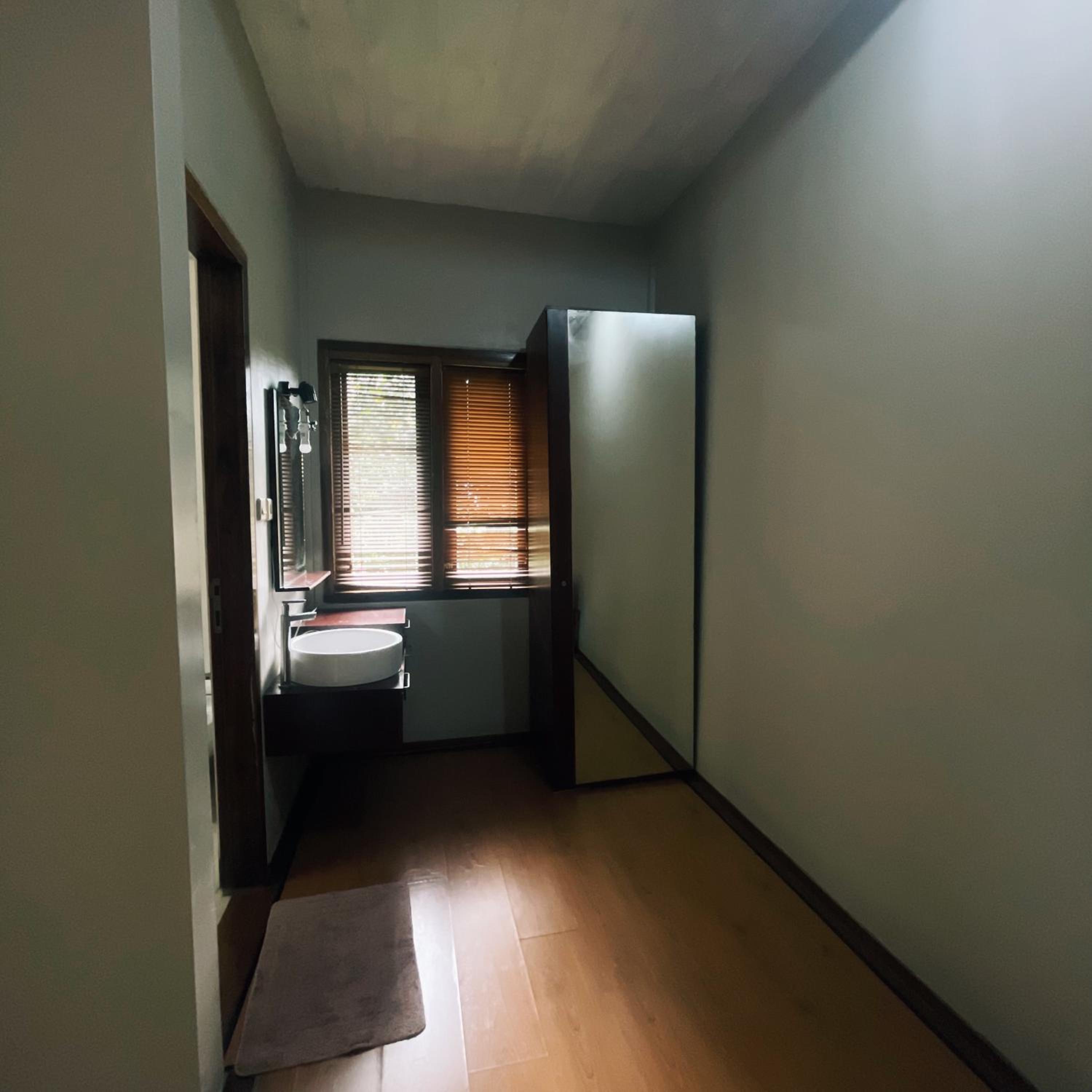 Wira garden vila city view & big garden for bbq and relax in Bandung strategic area view 4