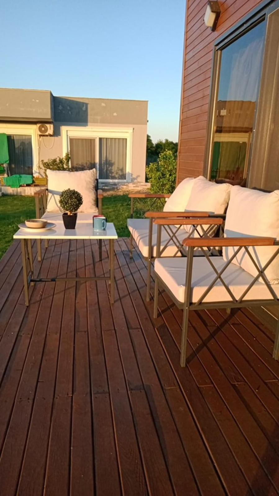 Orange Bungalow Evleri