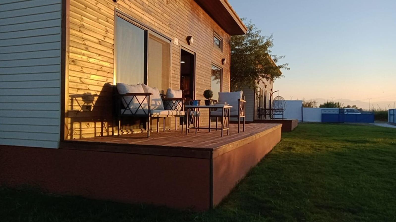 Orange Bungalow Evleri