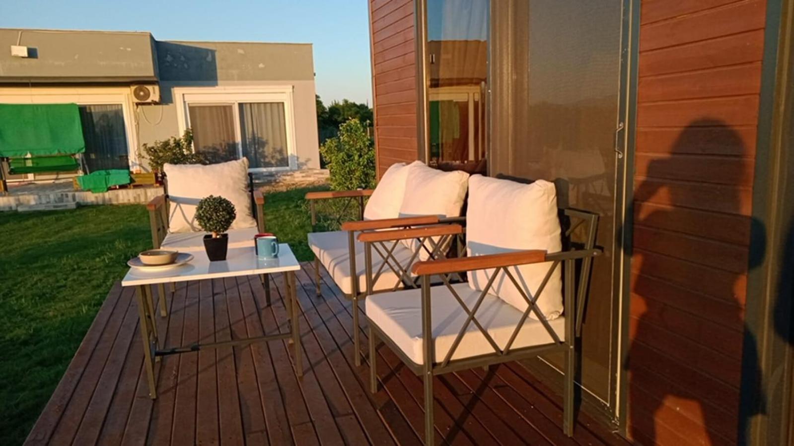 Orange Bungalow Evleri