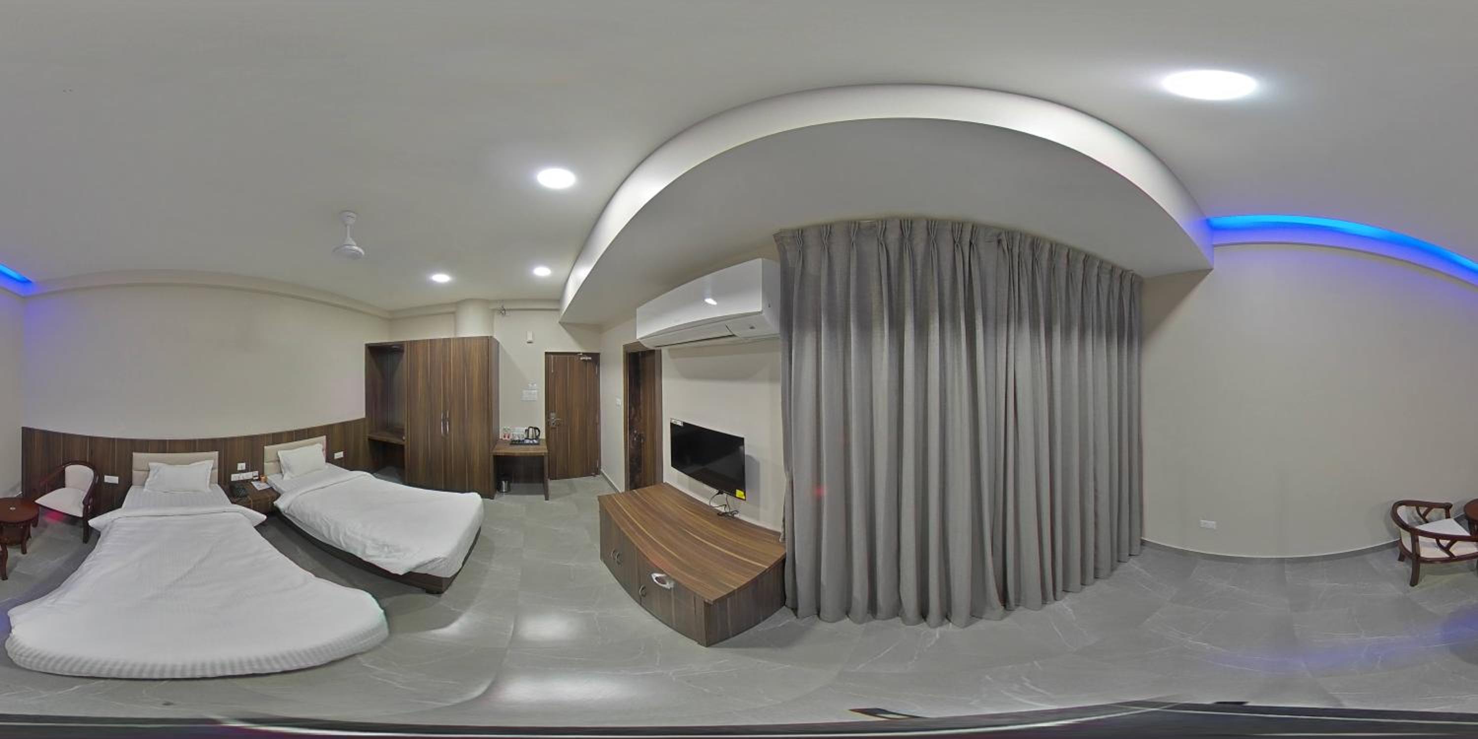 Photo 13