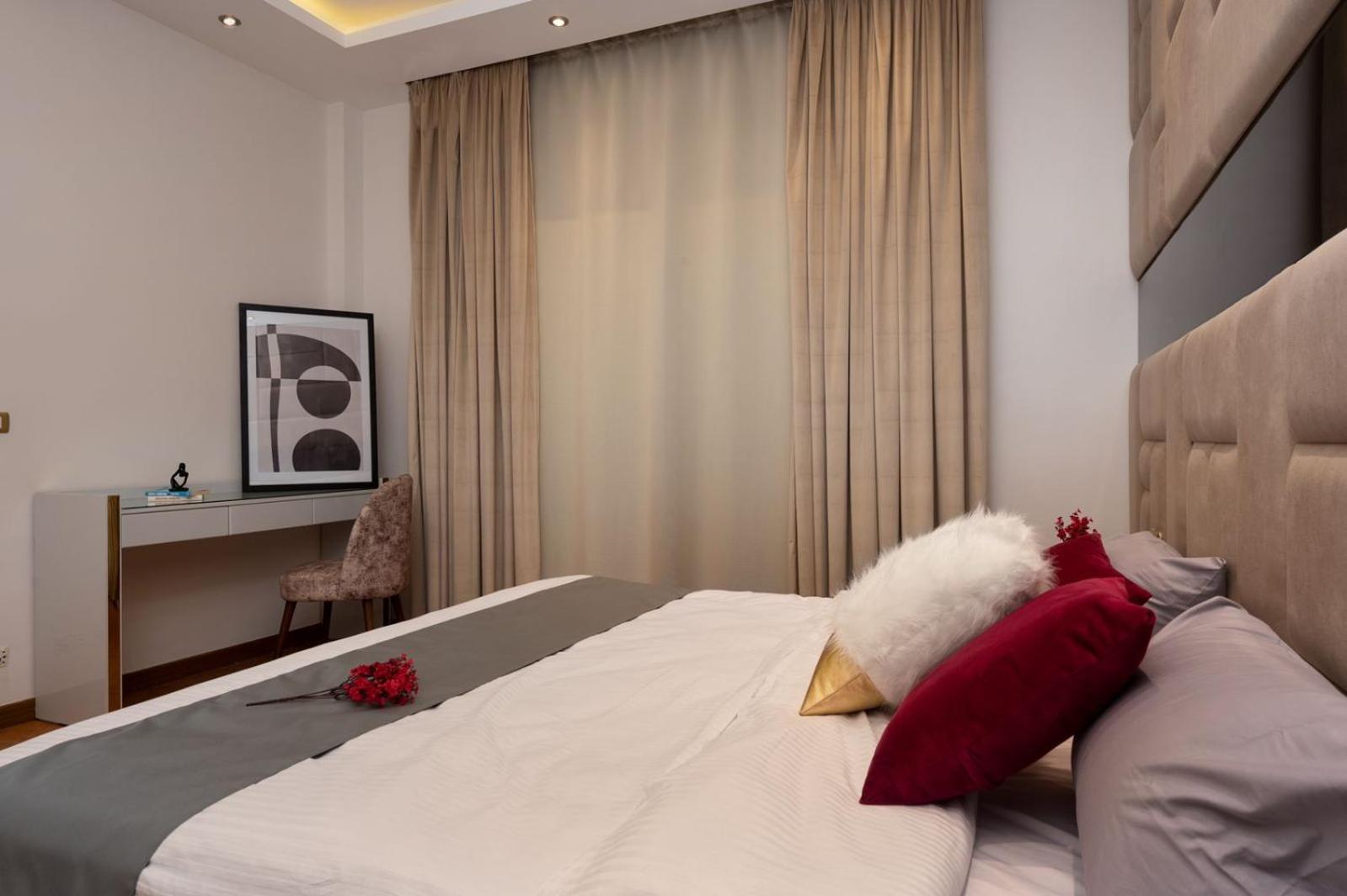 A fully furnished villa with a private pool inside the Hydepark Compound in Fifth Settlement for rent