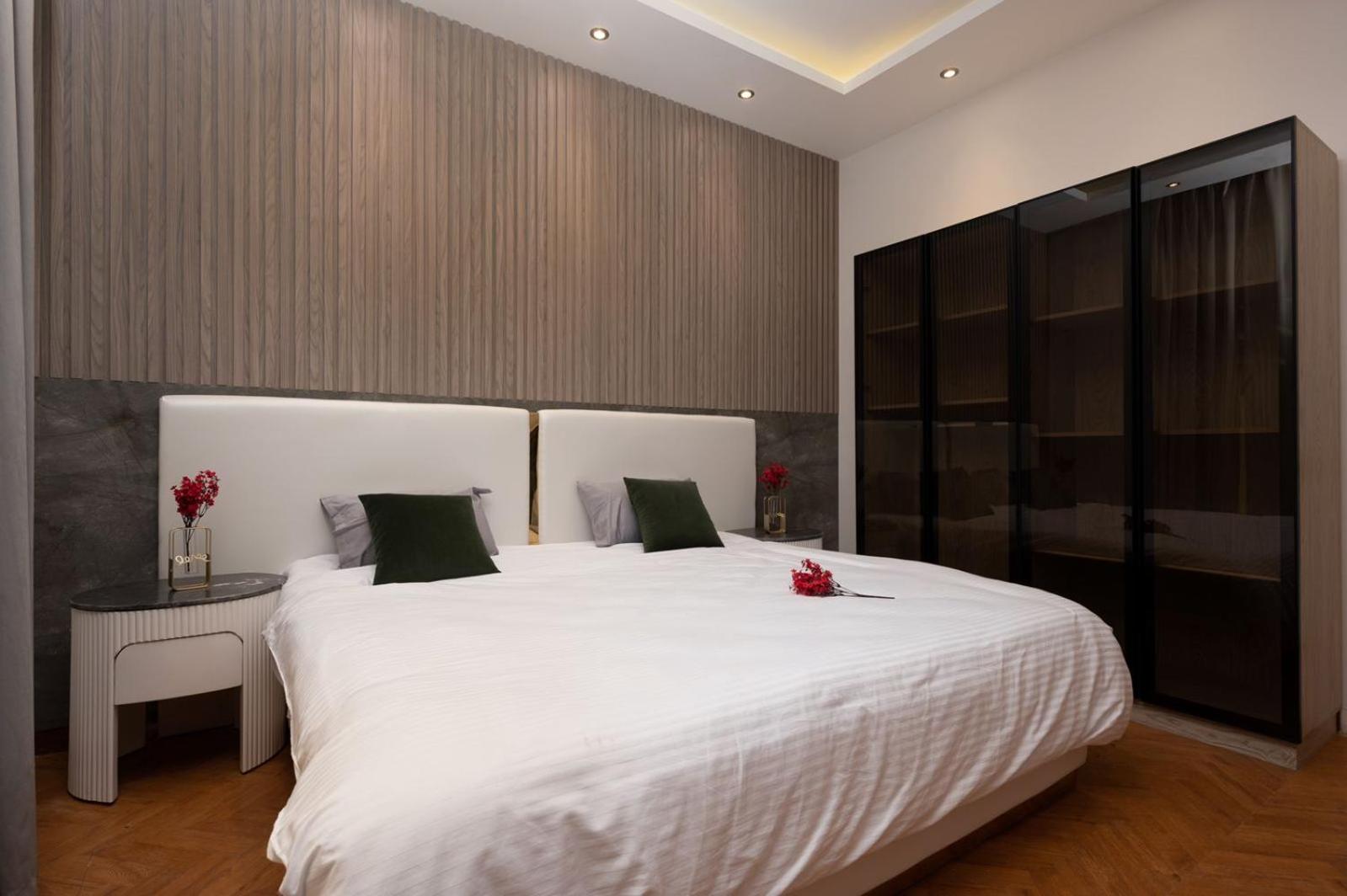 A fully furnished villa with a private pool inside the Hydepark Compound in Fifth Settlement for rent