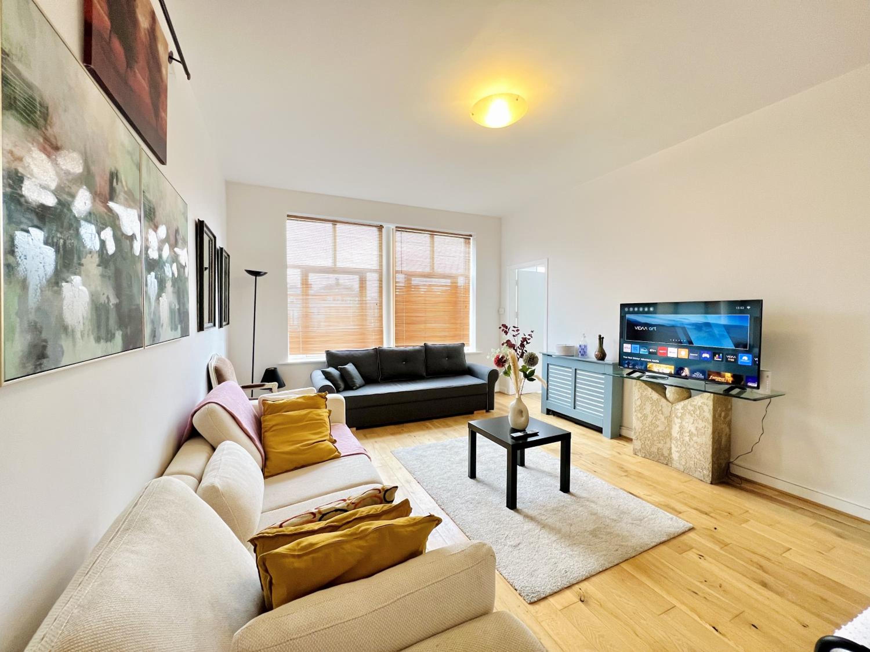 Cosy River View Flat at Temple Bar