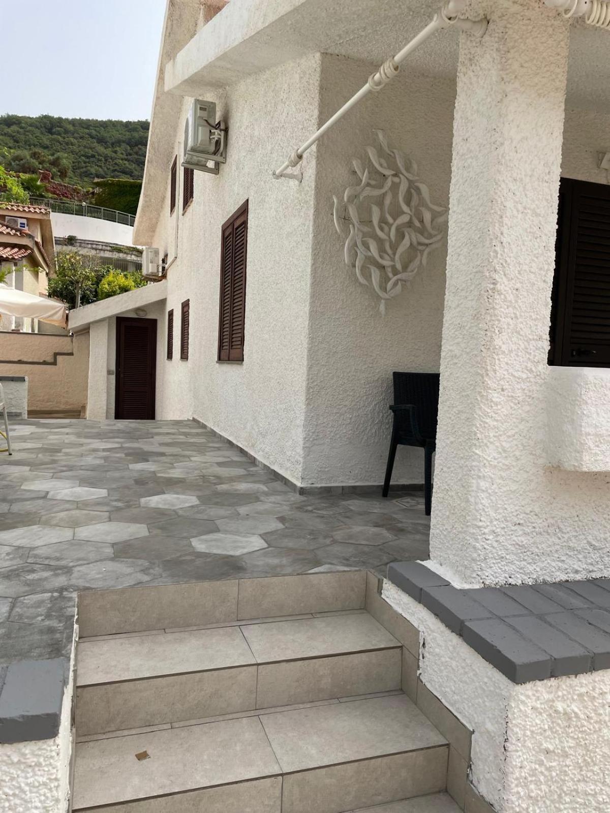 Appartamento / villa parghelia con piscina view 2