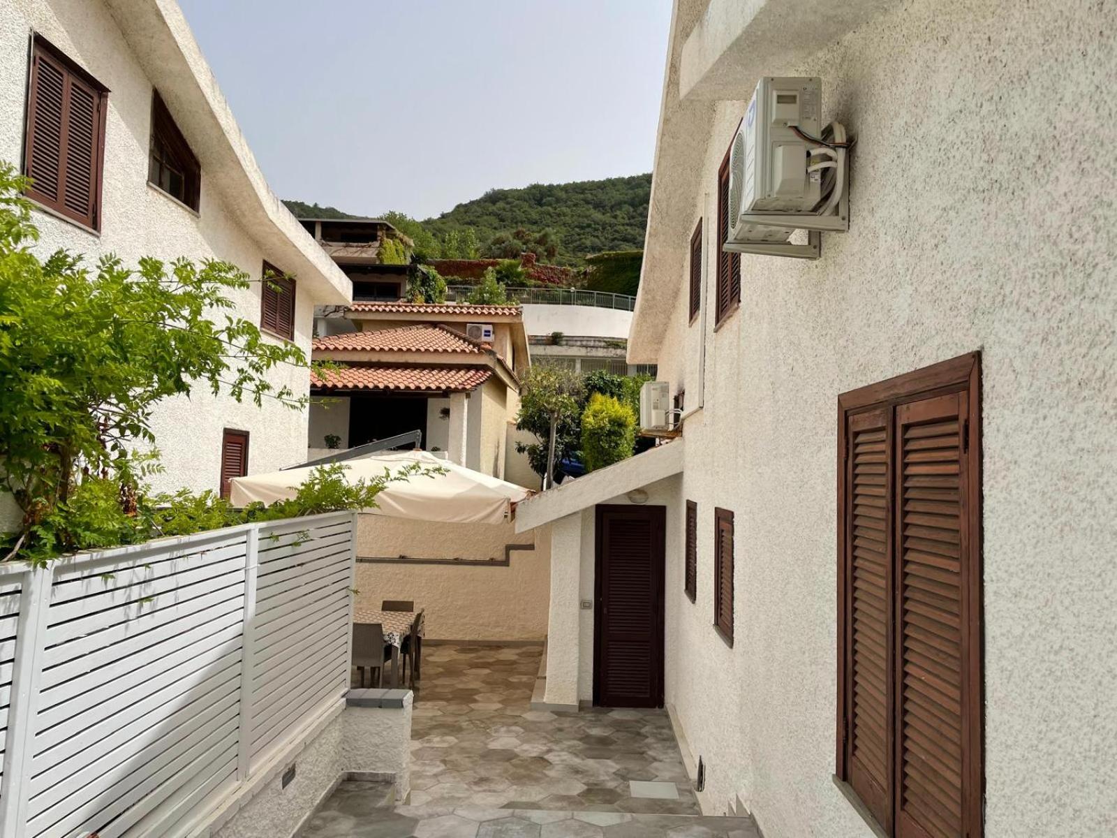 Appartamento / villa parghelia con piscina view 3