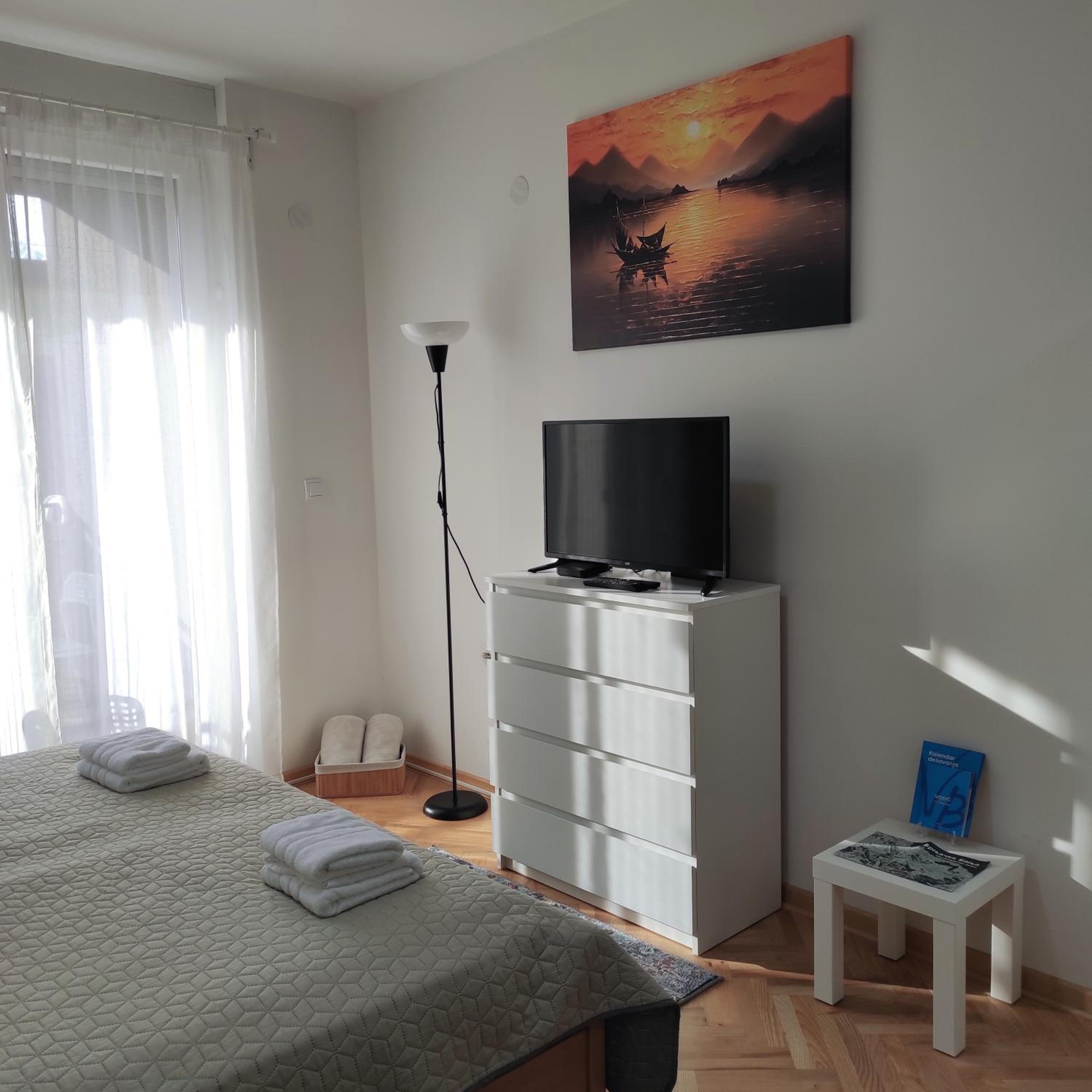 Studio apartman Ljiljana view 3