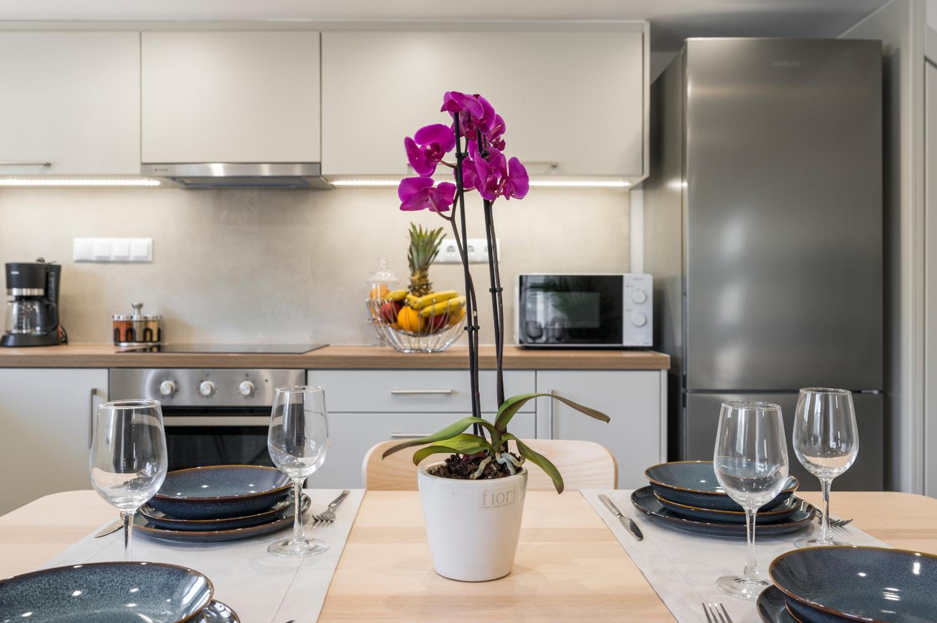 Eranthis Apartment