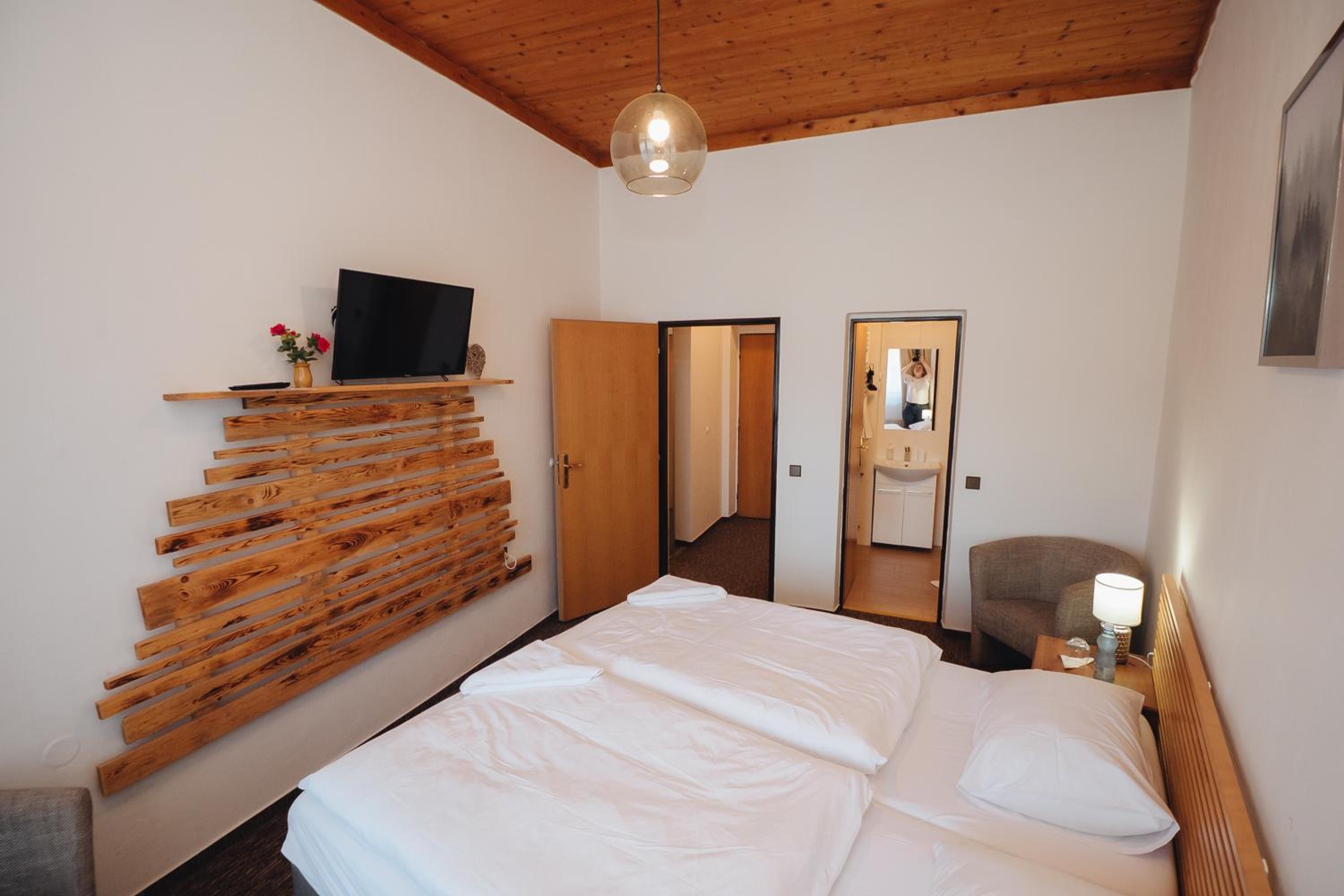 Pension Mona