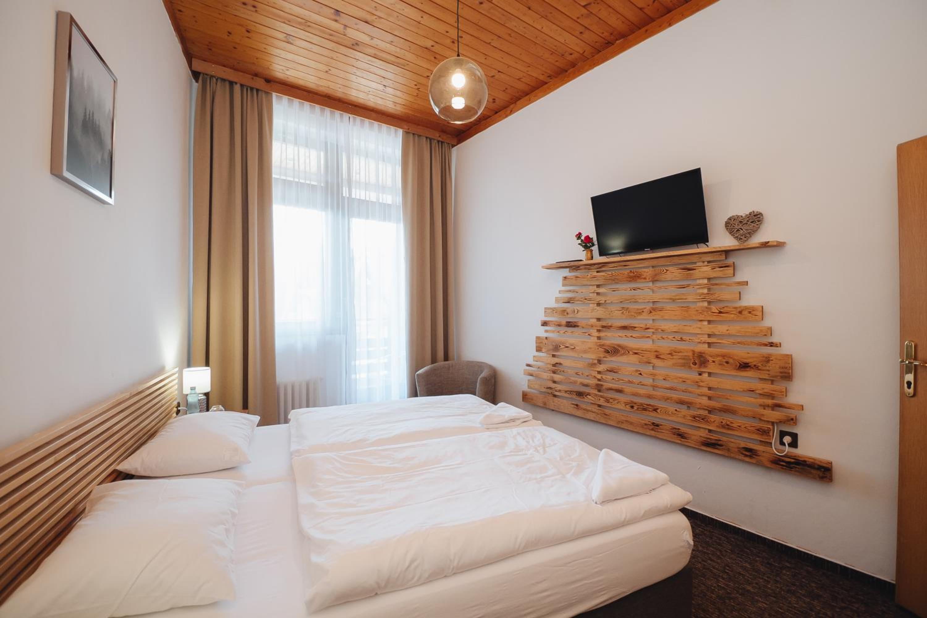 Pension Mona