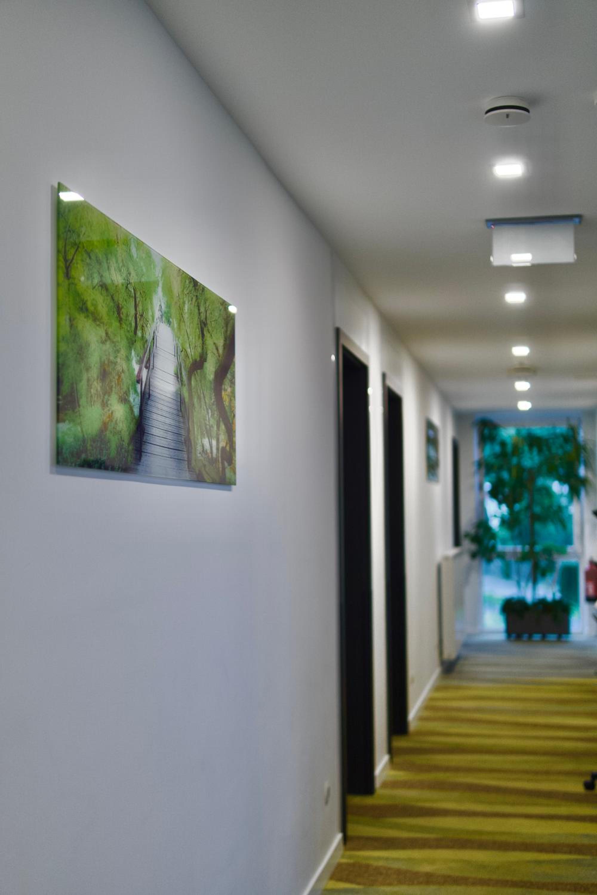B&B Outlet Hotel - Metzingen - Bad Urach - Free Parking