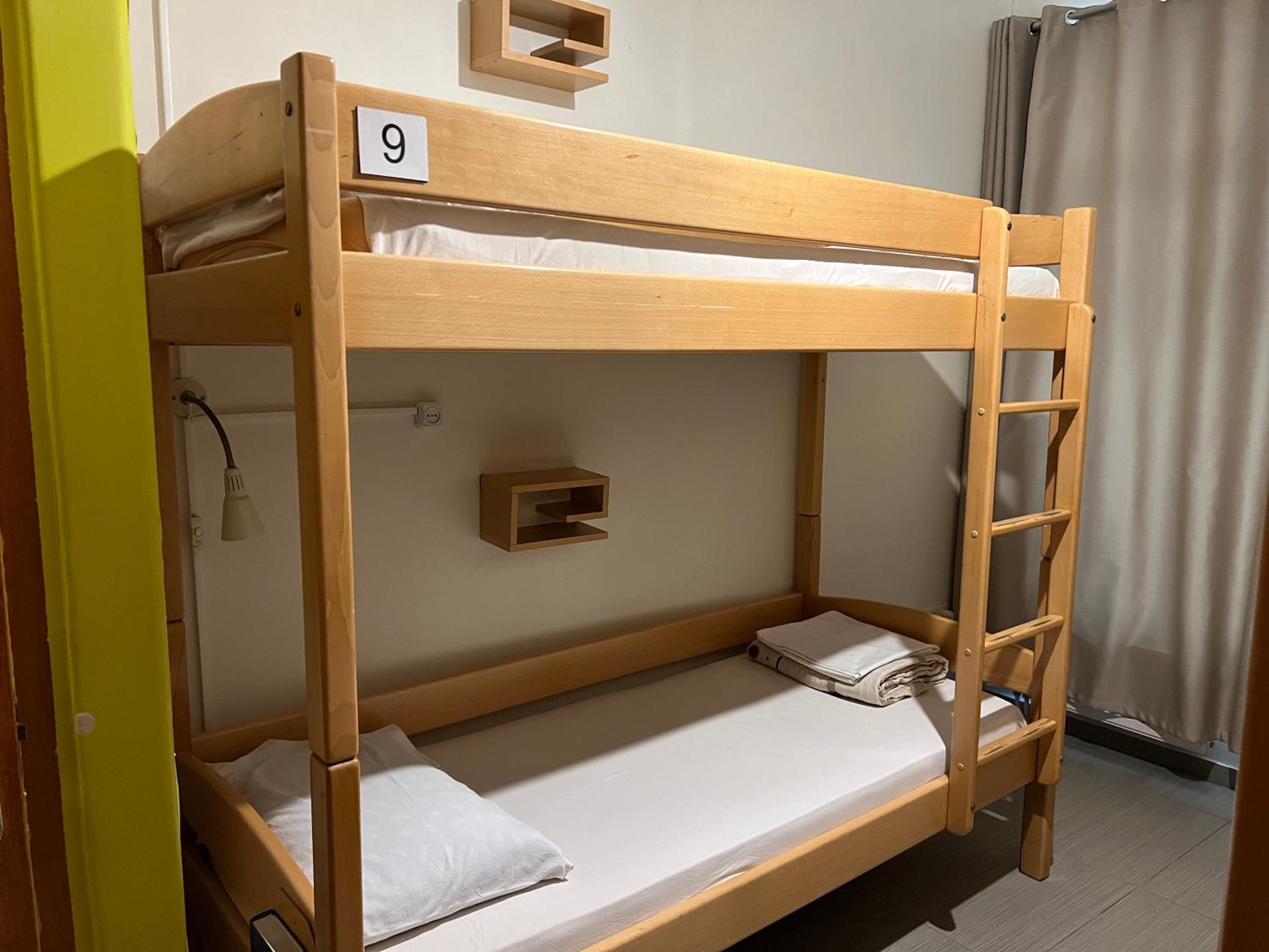 Envoy Hostel & Tours
