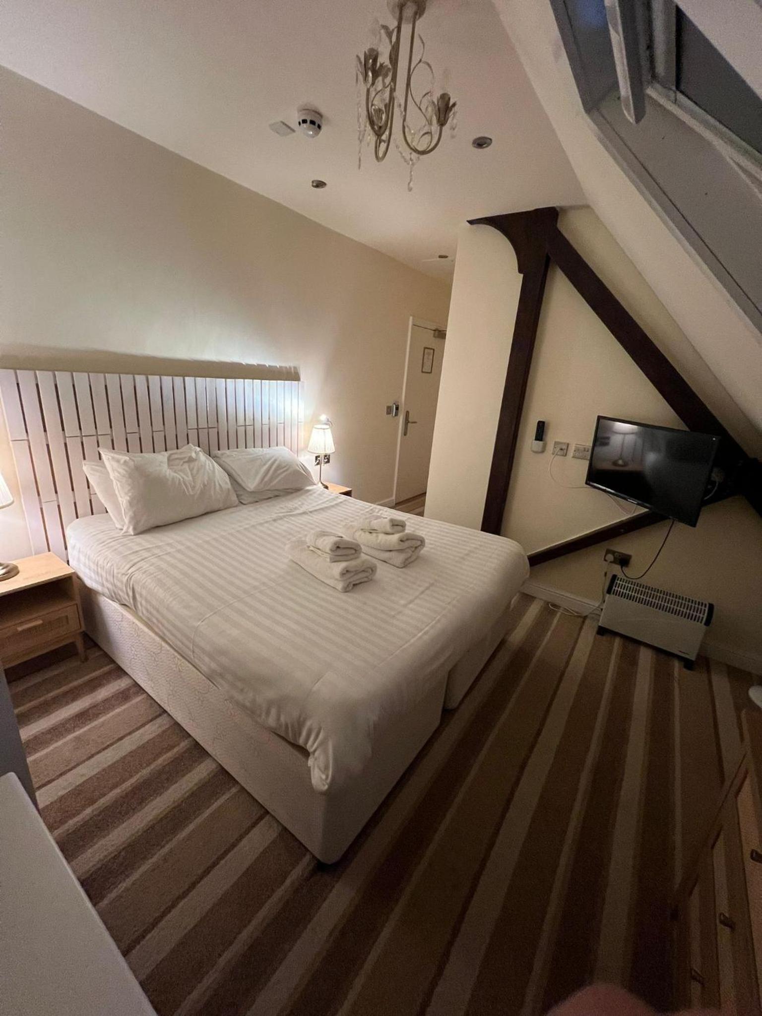 High Tor Hotel
