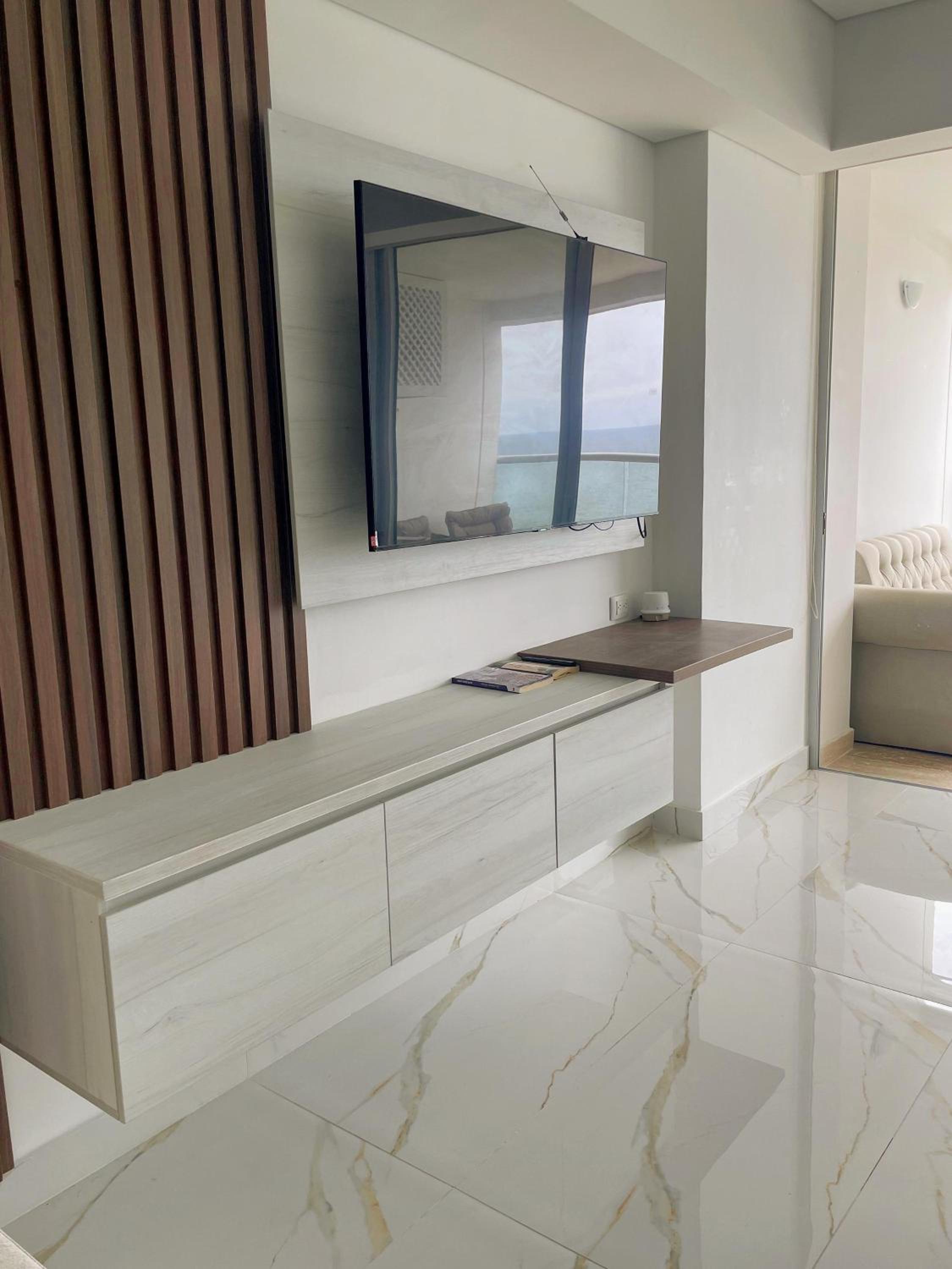 Serenity Sky 11 Elegant modern suite with a view of the Atlantic Ocean