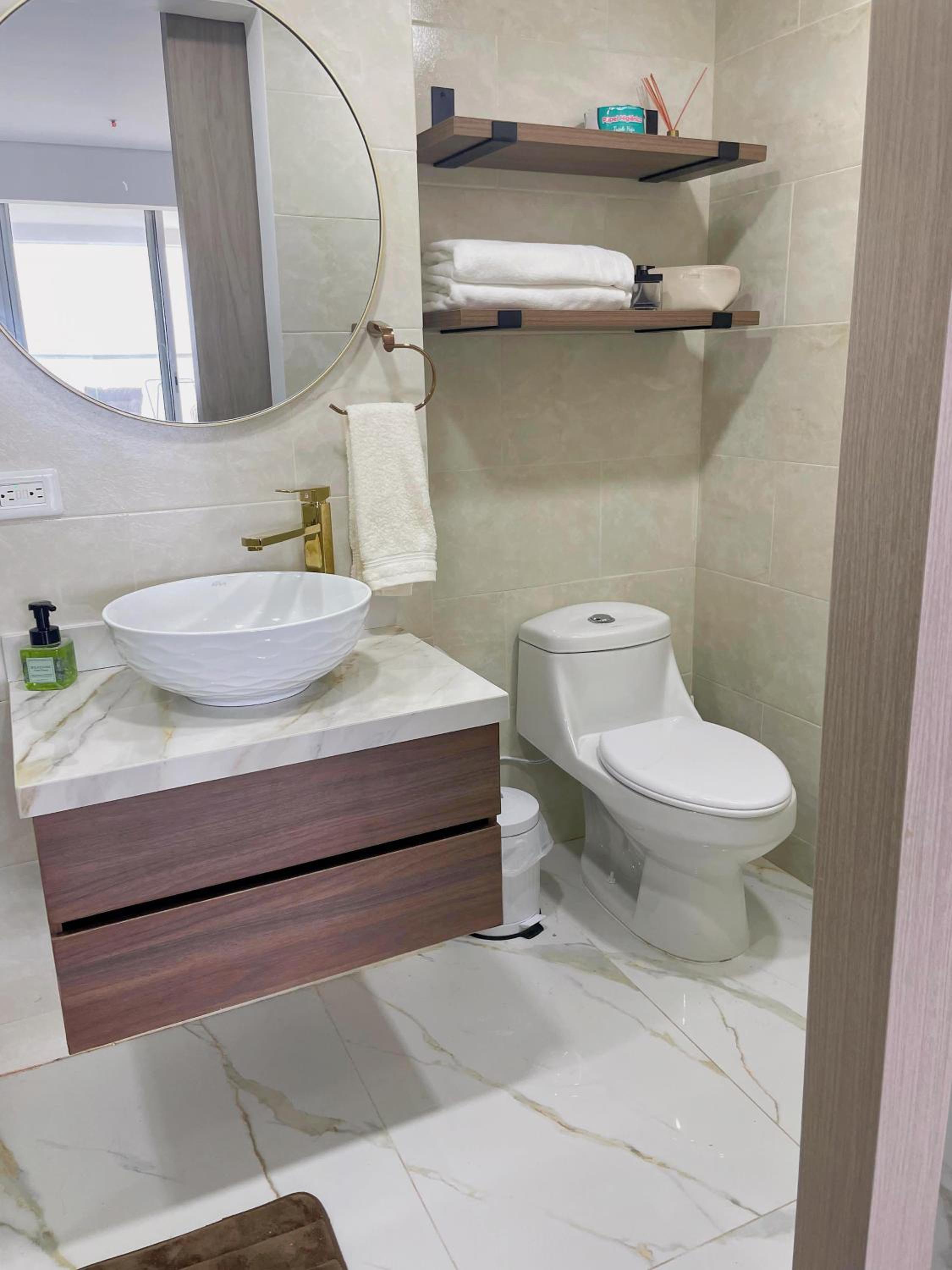 Serenity Sky 11 Elegant modern suite with a view of the Atlantic Ocean