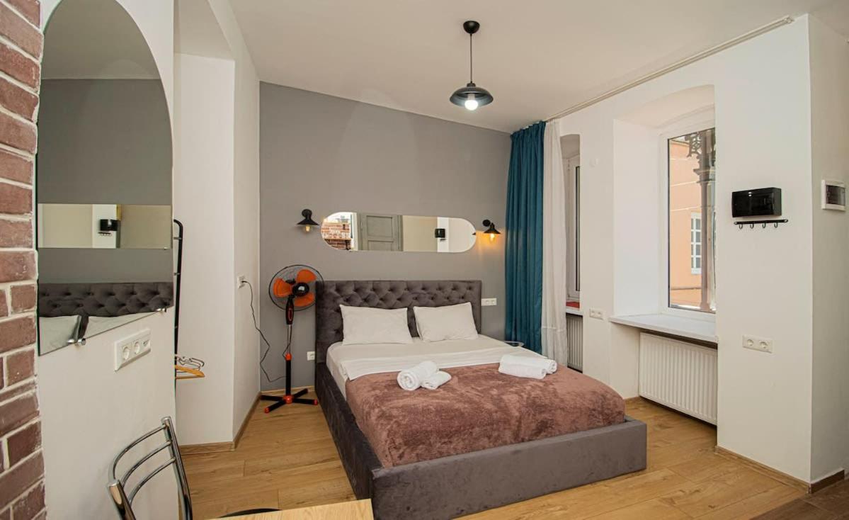 Charming Studio in Central Tbilisi - By Wehost view 5