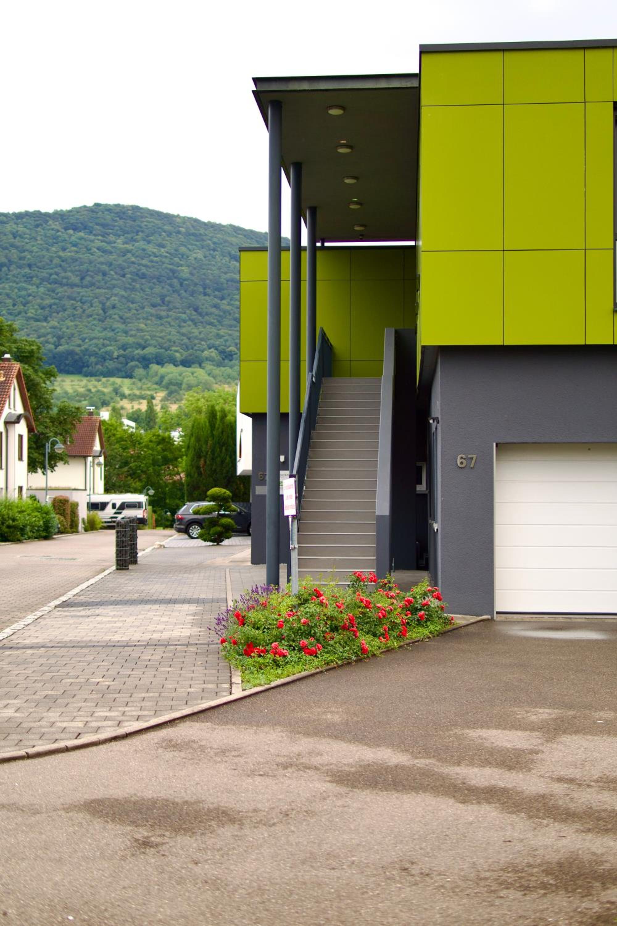 B&B Outlet Hotel - Metzingen - Bad Urach - Free Parking