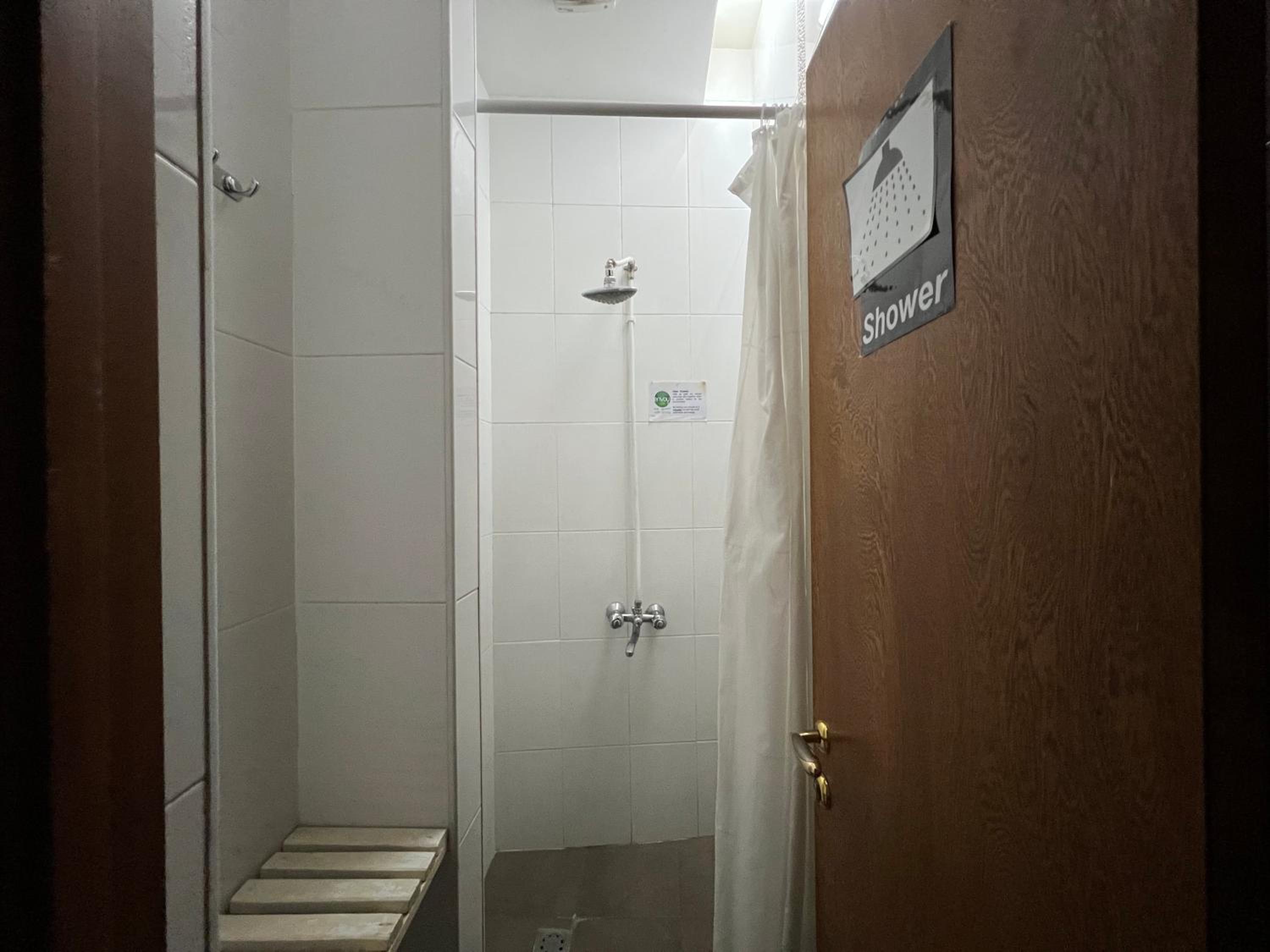 Envoy Hostel & Tours