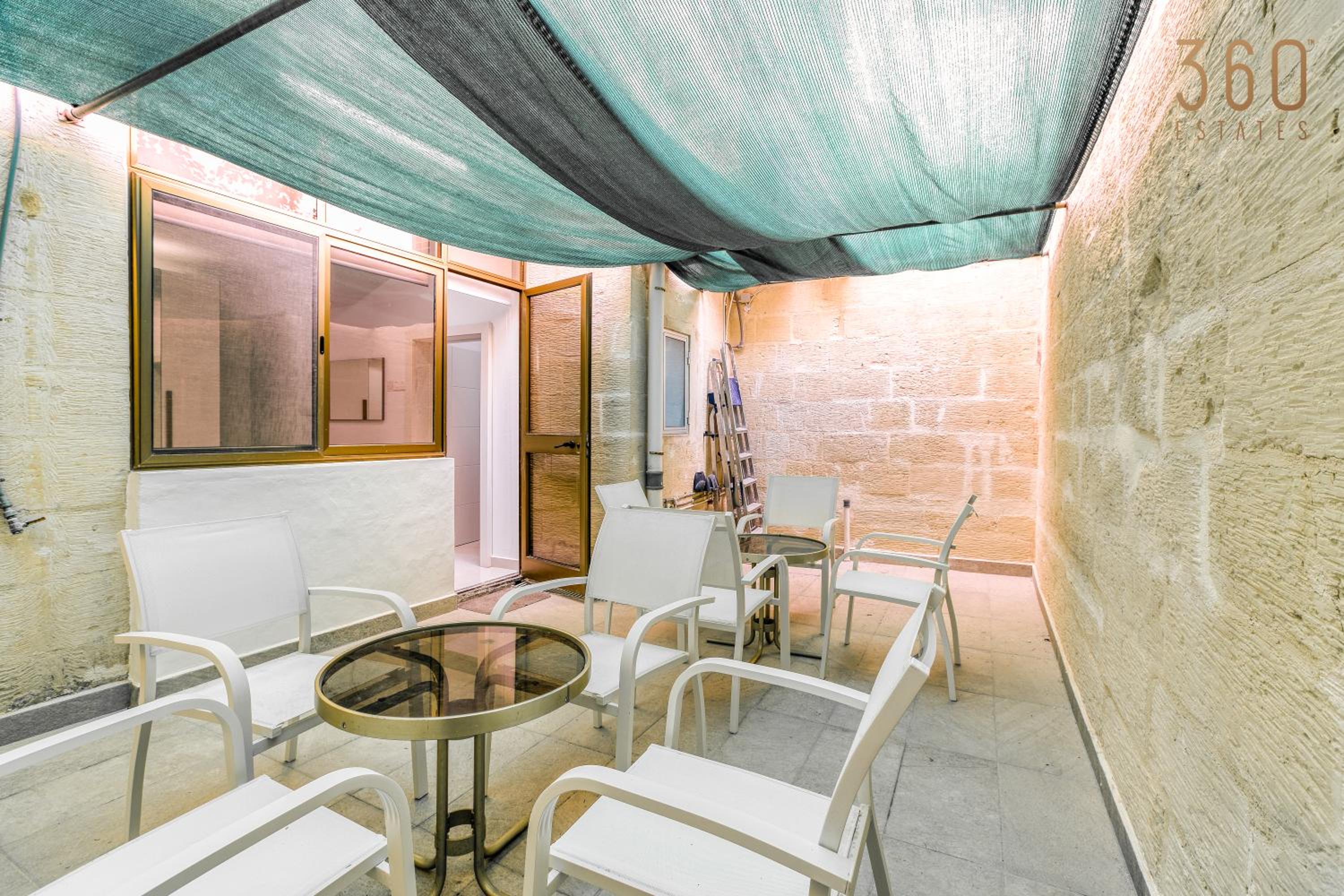 Stunning 2BR Maisonette with terrace in Gzira by 360 Estates view 5
