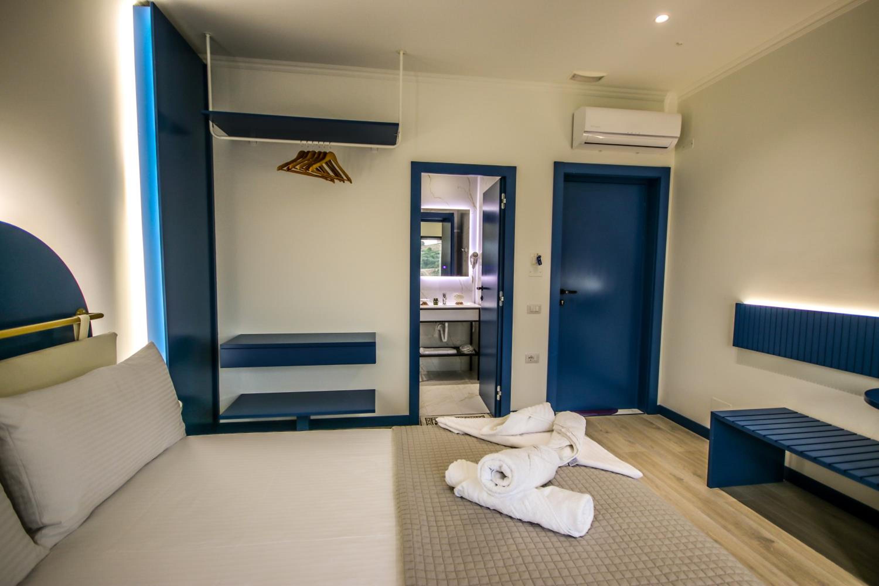 Bay View Hotel