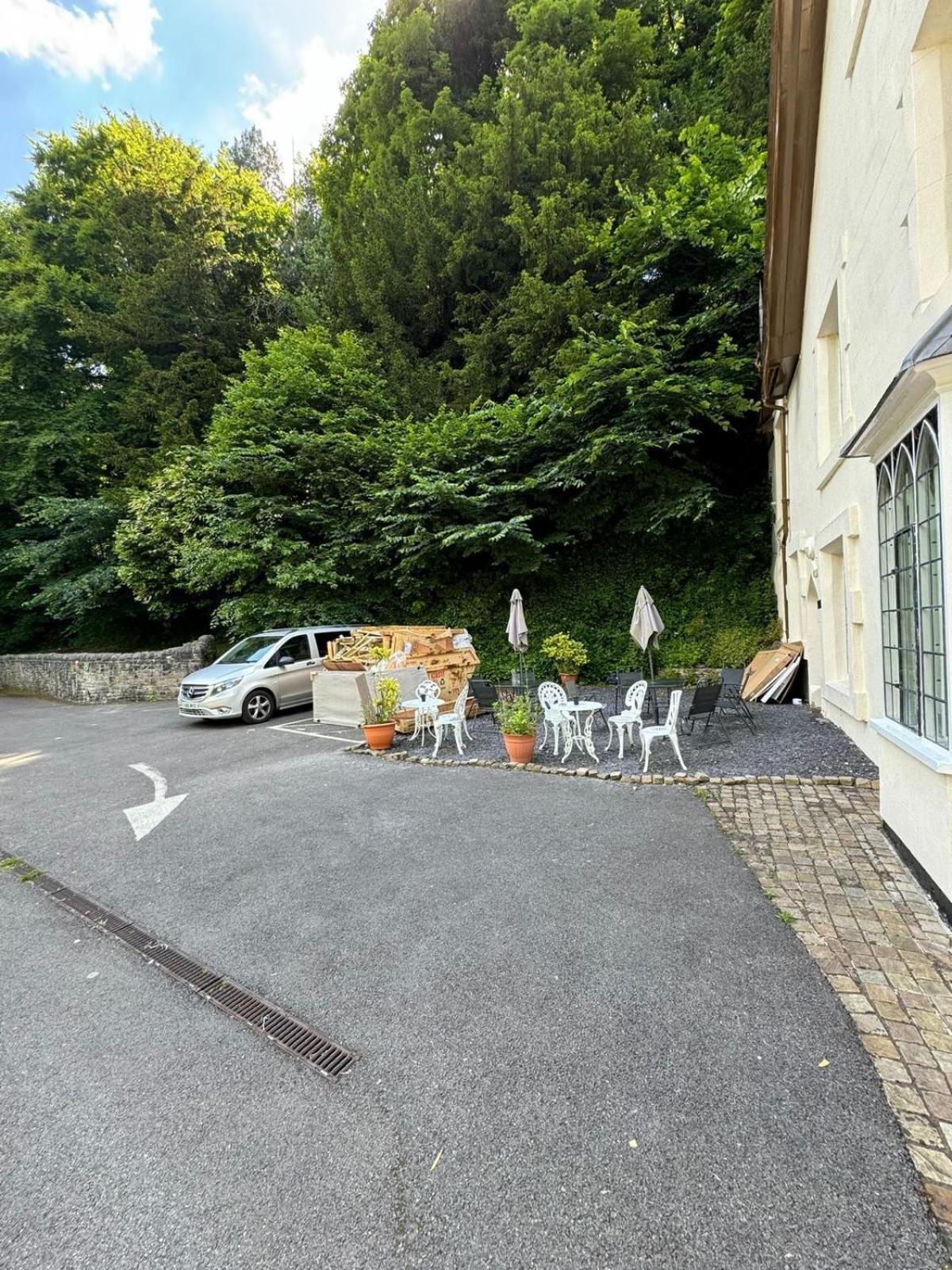 High Tor Hotel