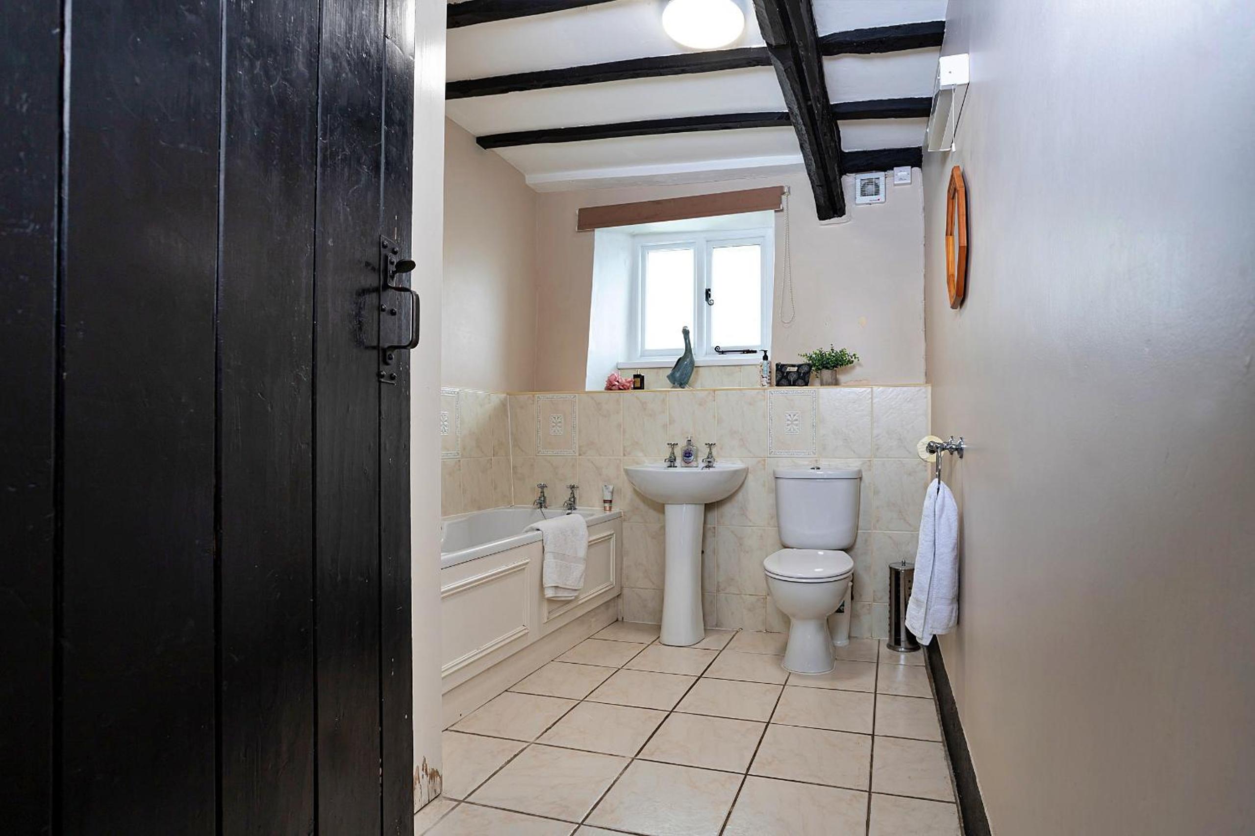 Photo 25