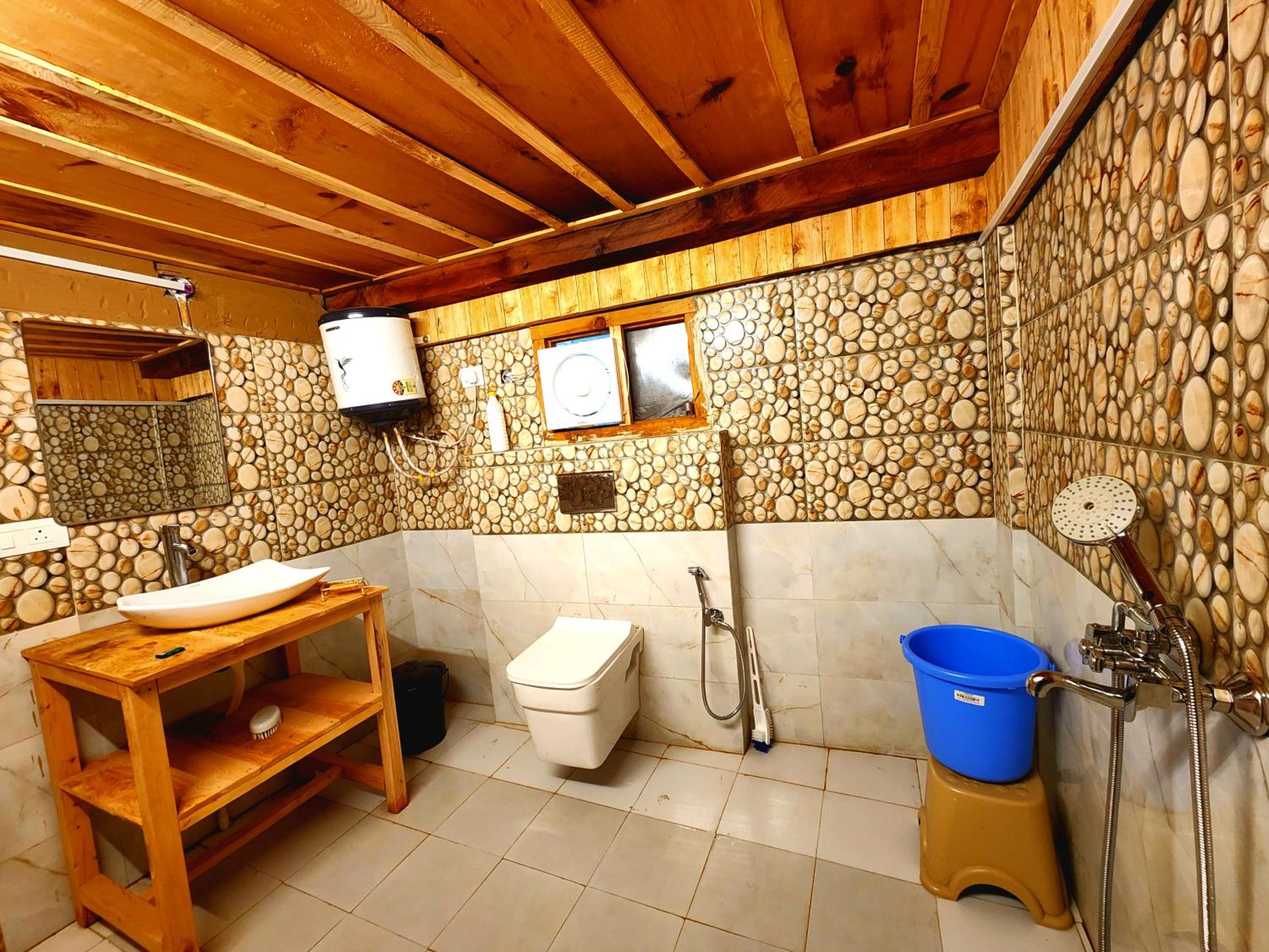 Photo 16