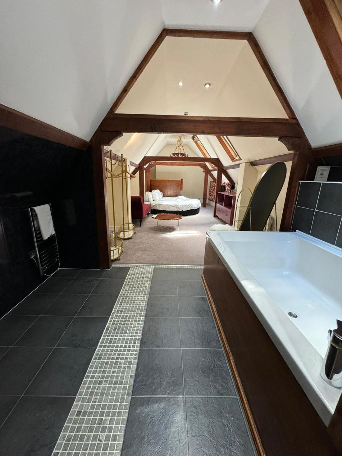 High Tor Hotel