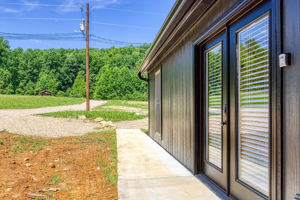 Primrose Cottage, Pickleball Court, Creek, WIFI, Mountain Views, Starting at 79