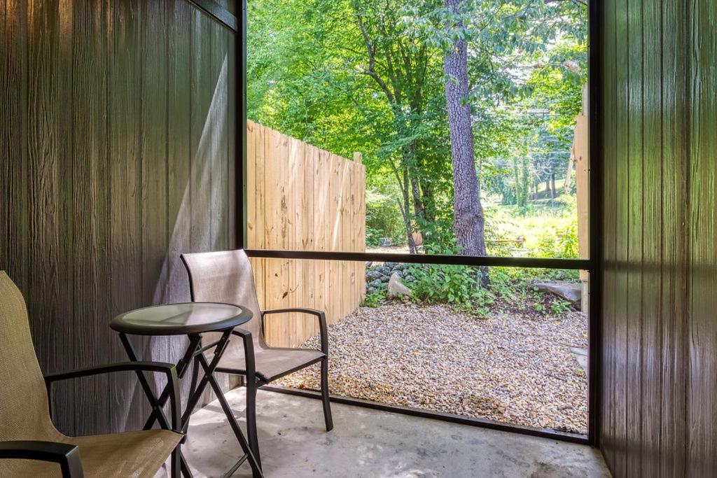 Primrose Cottage, Pickleball Court, Creek, WIFI, Mountain Views, Starting at 79