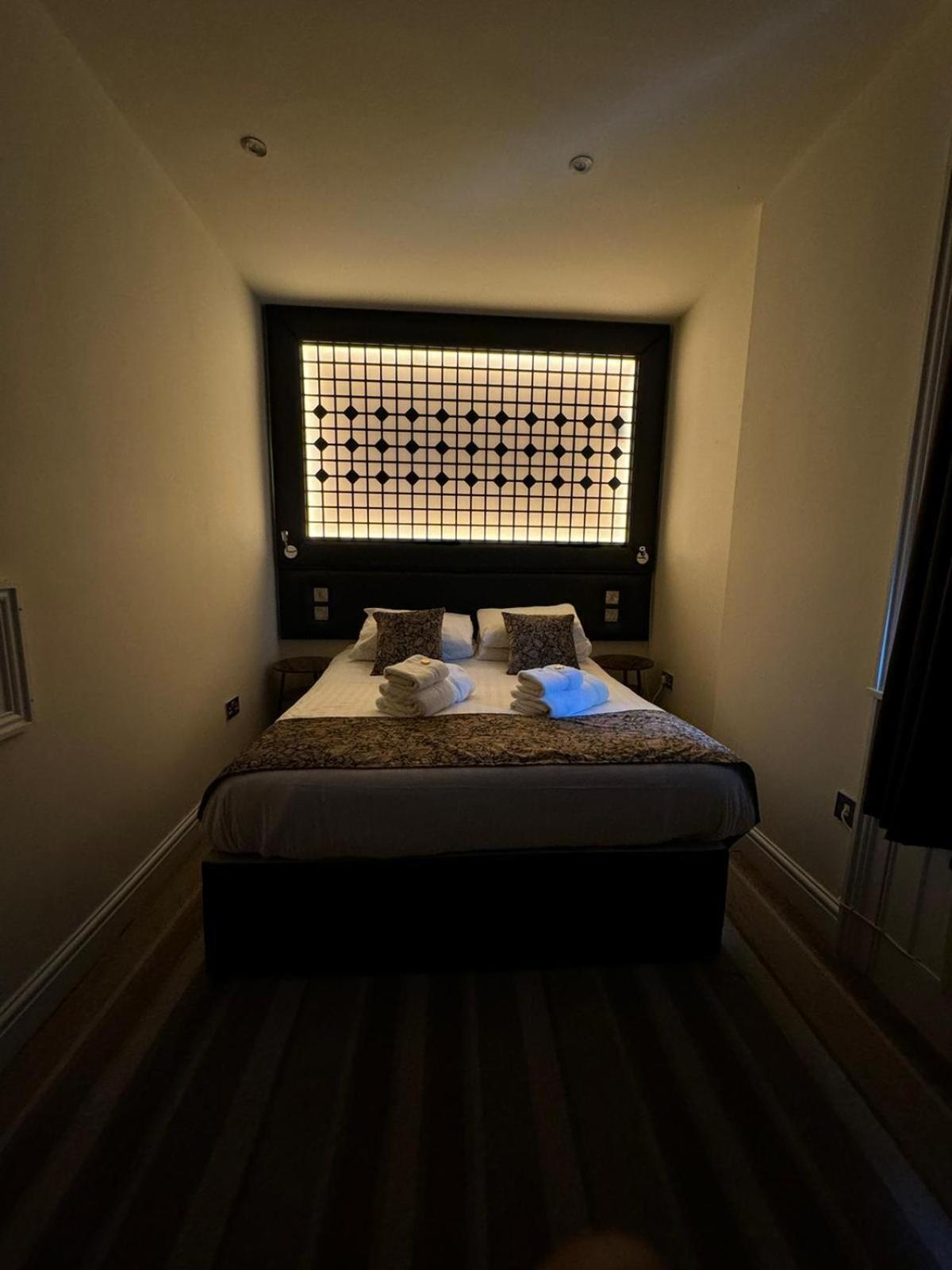 High Tor Hotel