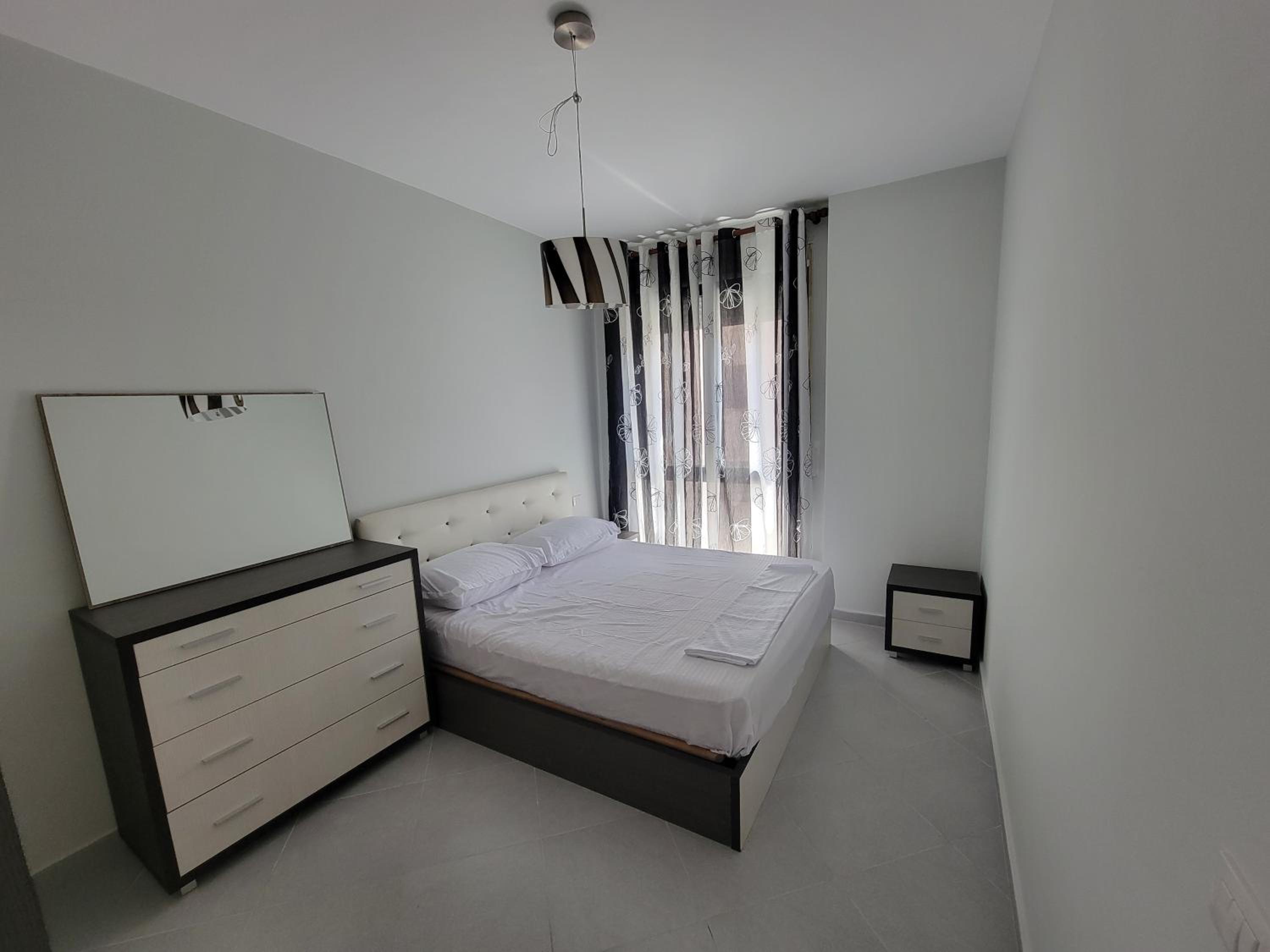 Henri's Apartments Vlore