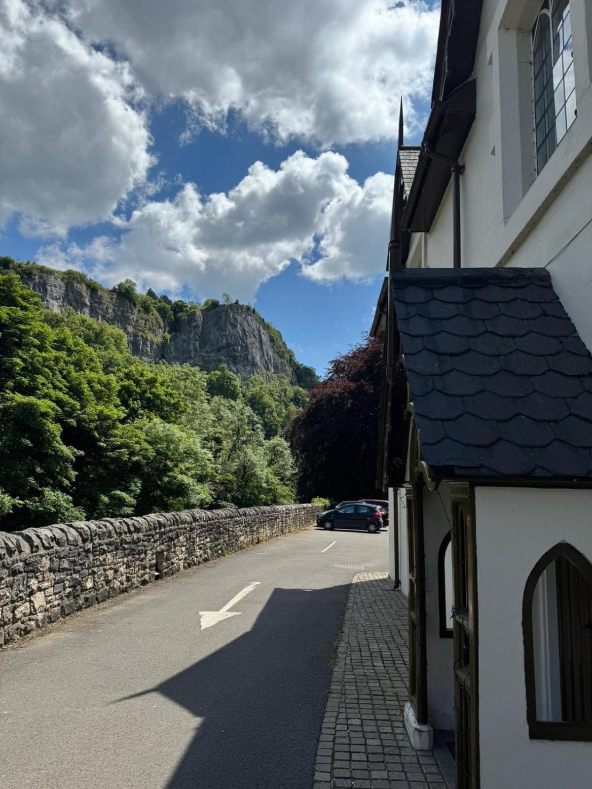 High Tor Hotel